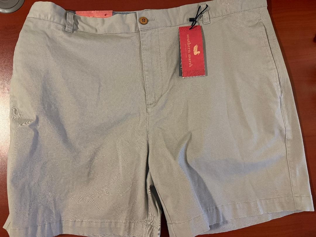 NWT Southern Marsh Regatta Flat Light Grey Shorts 6″ Inseam Men’s size 38