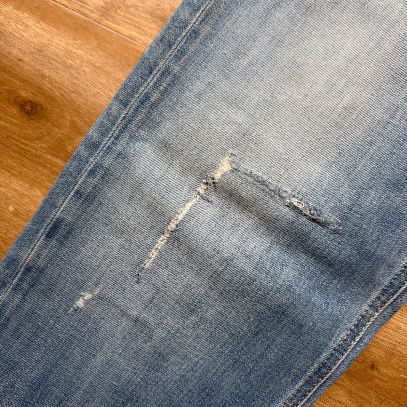 Diesel Larkee-Beex Jeans Mens 34×32 Light Blue Tapered Stretch Button Fly 084QQ