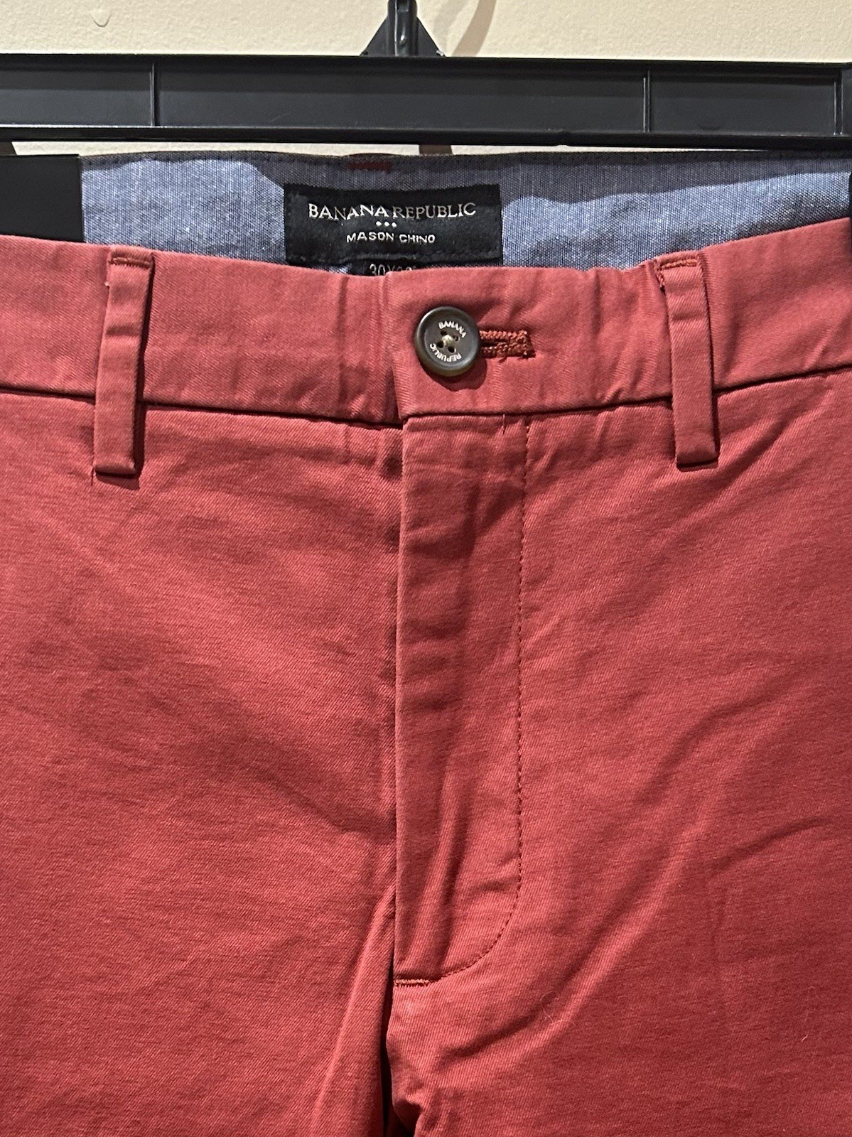 Banana Republic Mason Stretch Taper Chinos 30×30 Coral Red NWT
