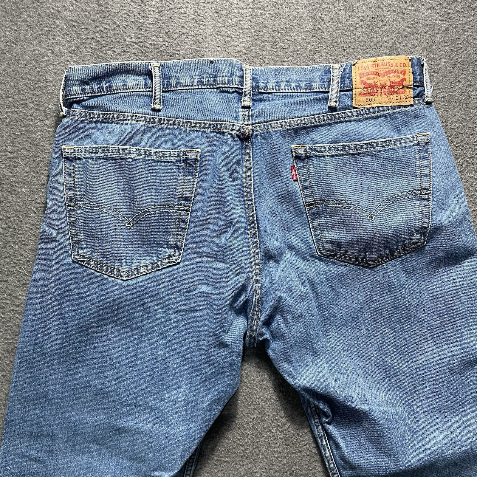 Levi’s 505 Straight Denim Size 40×30 Medium Wash 30 in Inseam 100% Cotton Blue