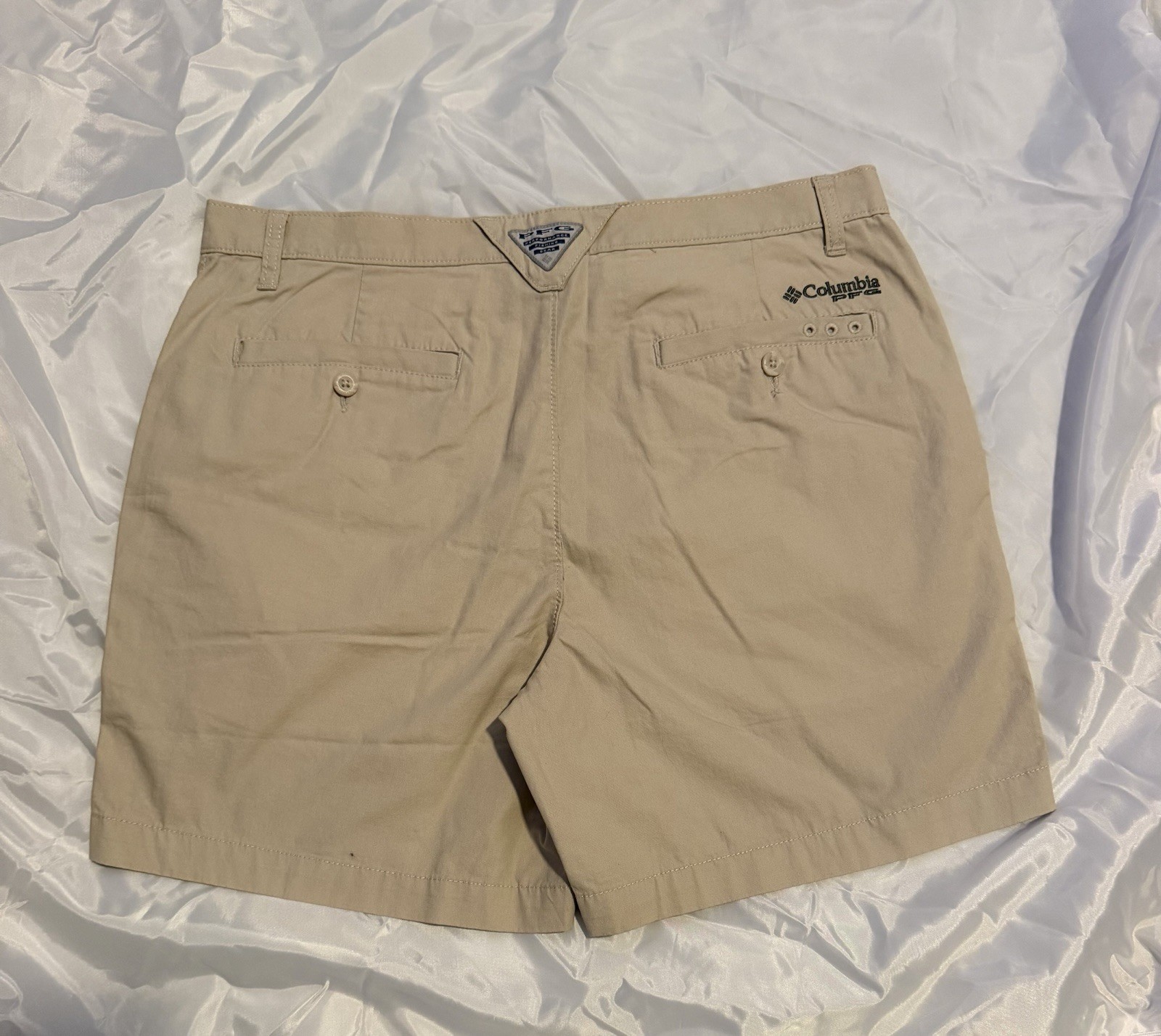 Columbia PFG Bonehead II Beige Cotton Chino Shorts 6″ Inseam Pockets FM4016-160