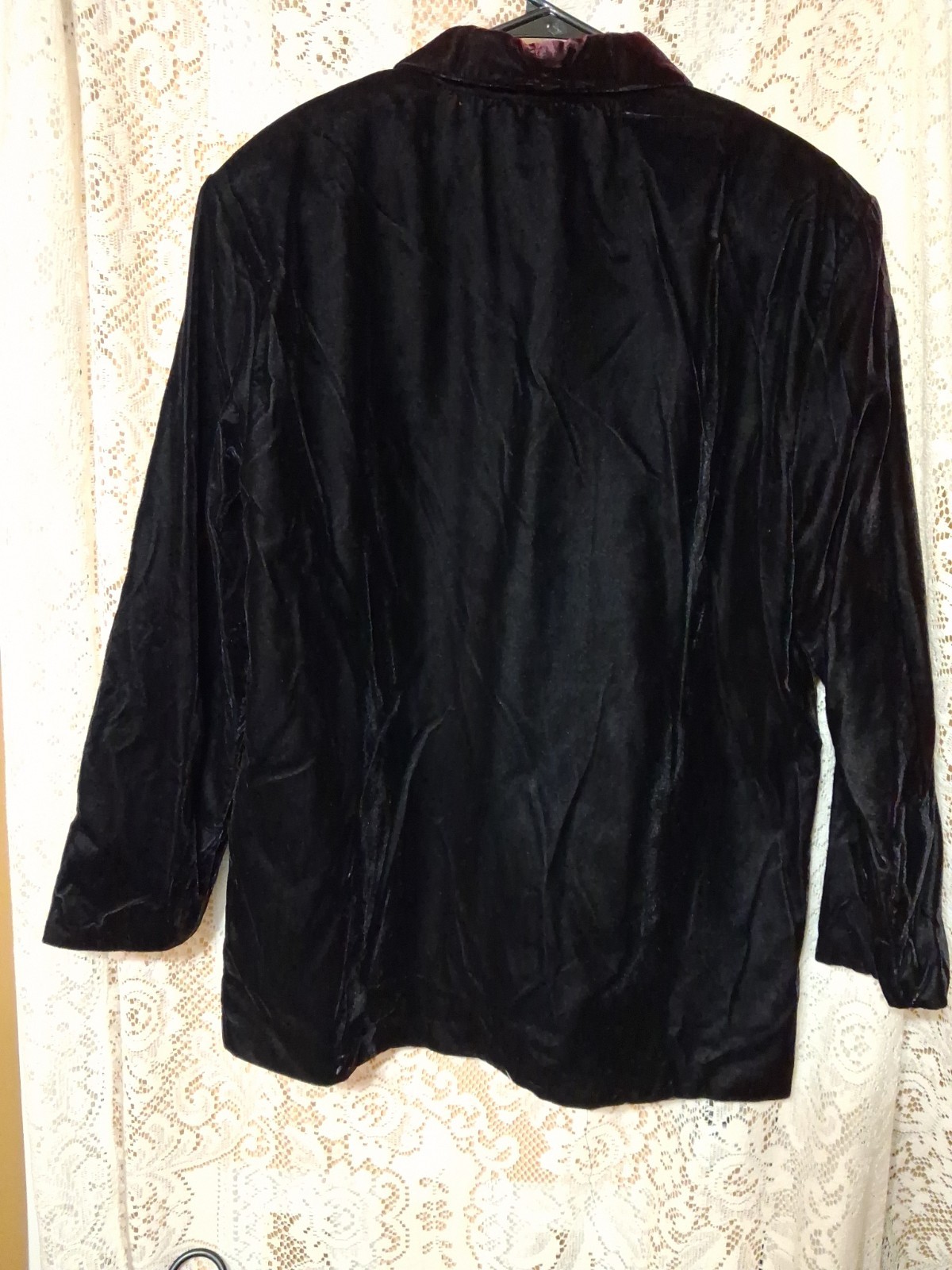 Vintage Velvet Black/Maroon Blazer By Intriguing Threads Size Large