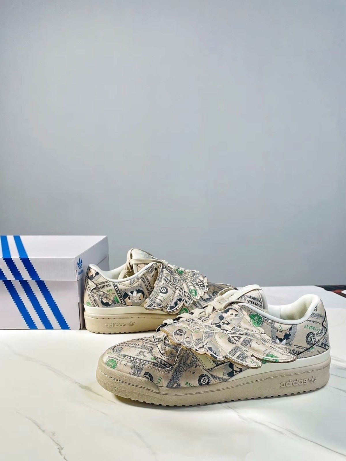 Jeremy Scott x adidas originals Forum Low Wings Money GX6393