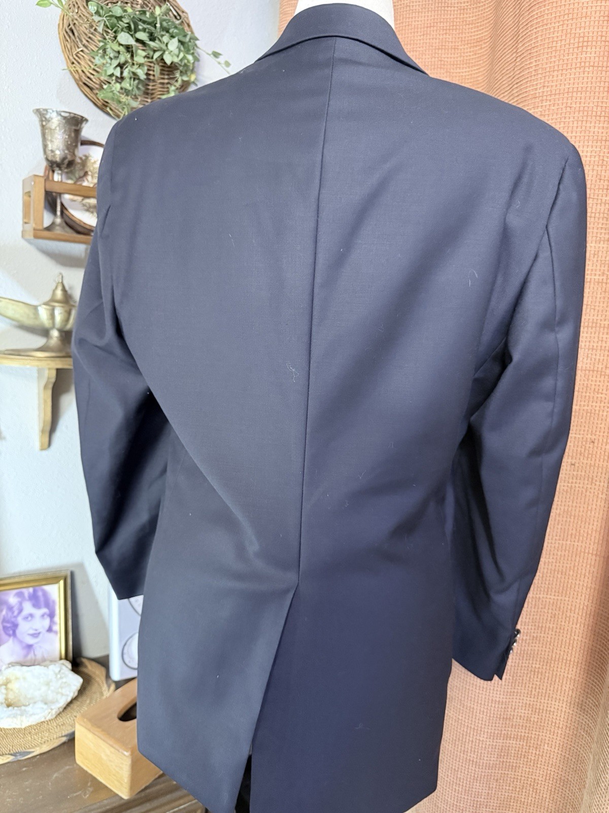 Michael Kors Men’s Navy 100% Wool Club Blazer 38R metal crest buttons ivy style