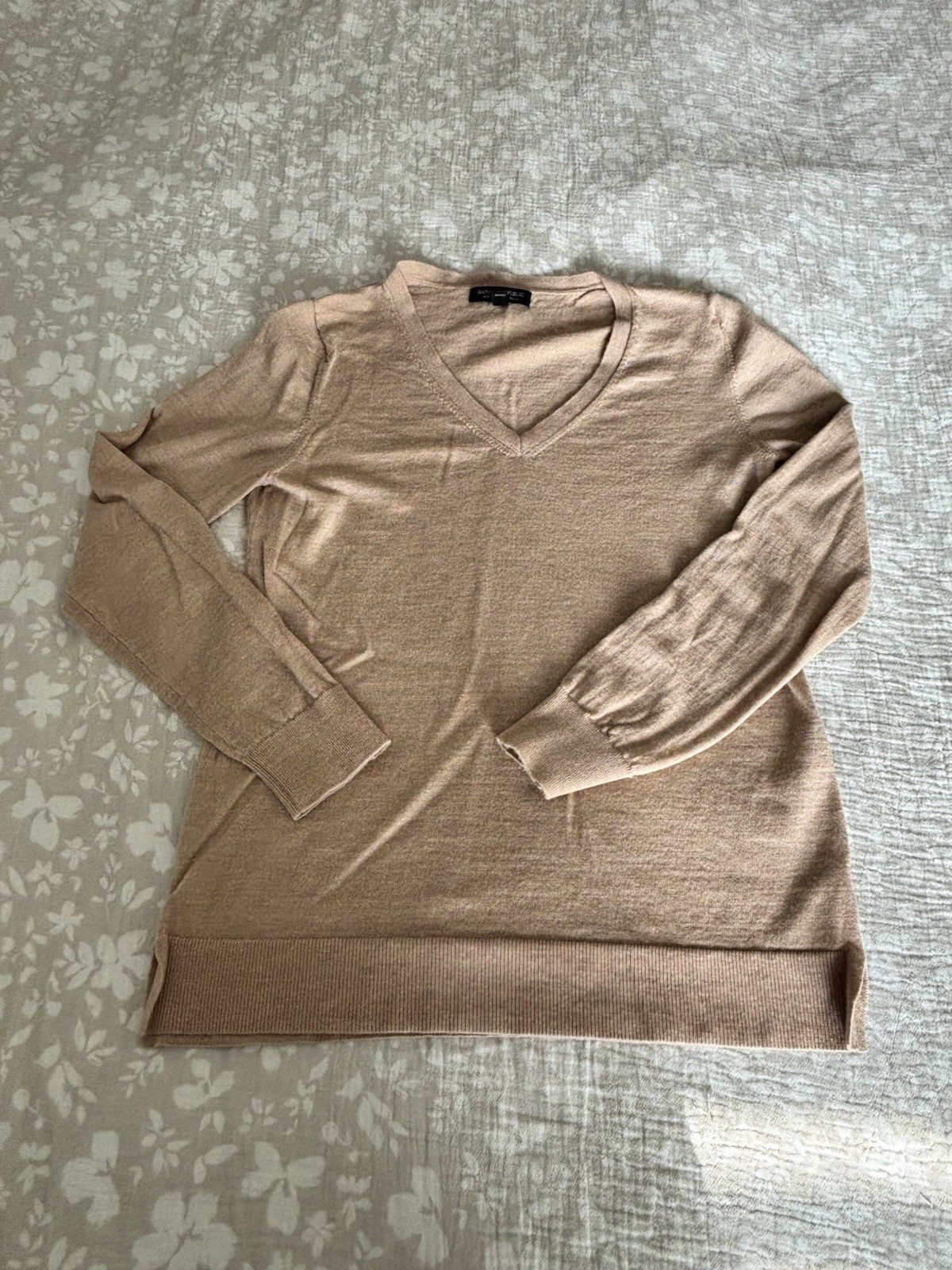 banana republic 100 merino wool sweater women Size M Preppy Academia Minimalist