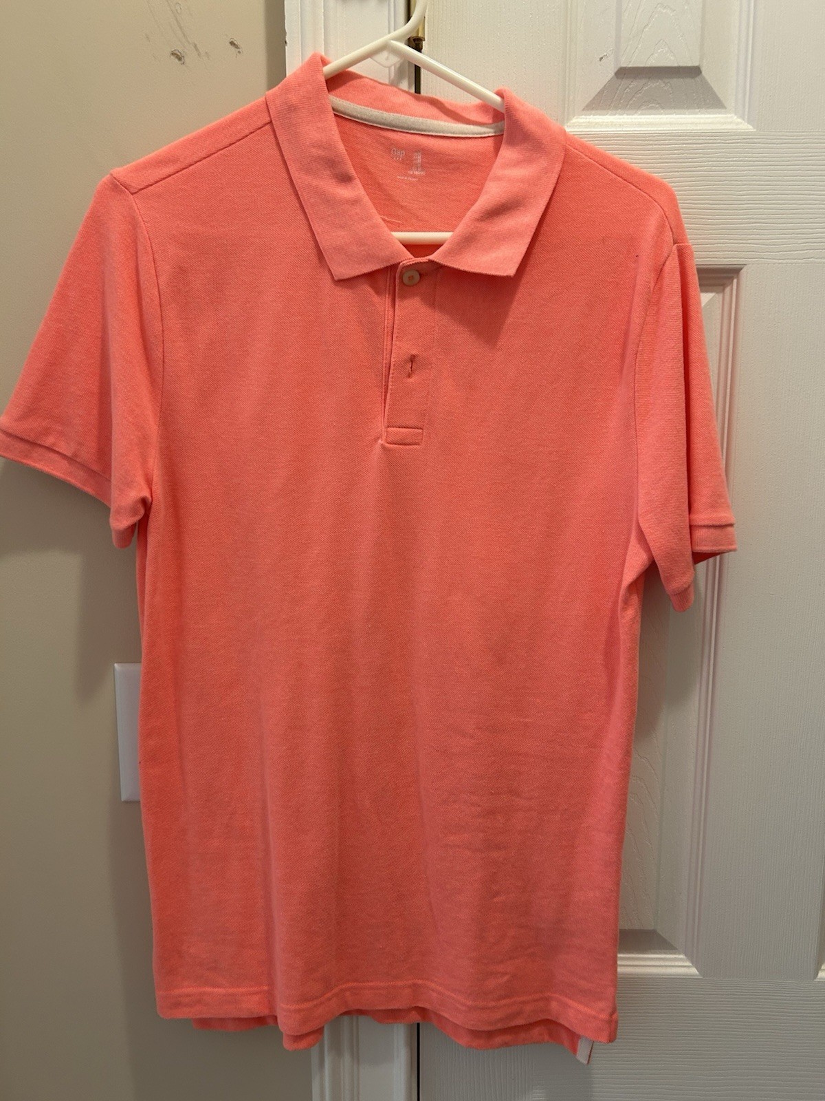 Men’s Short Sleeve Gap Polo, Size Medium, Color Salmon