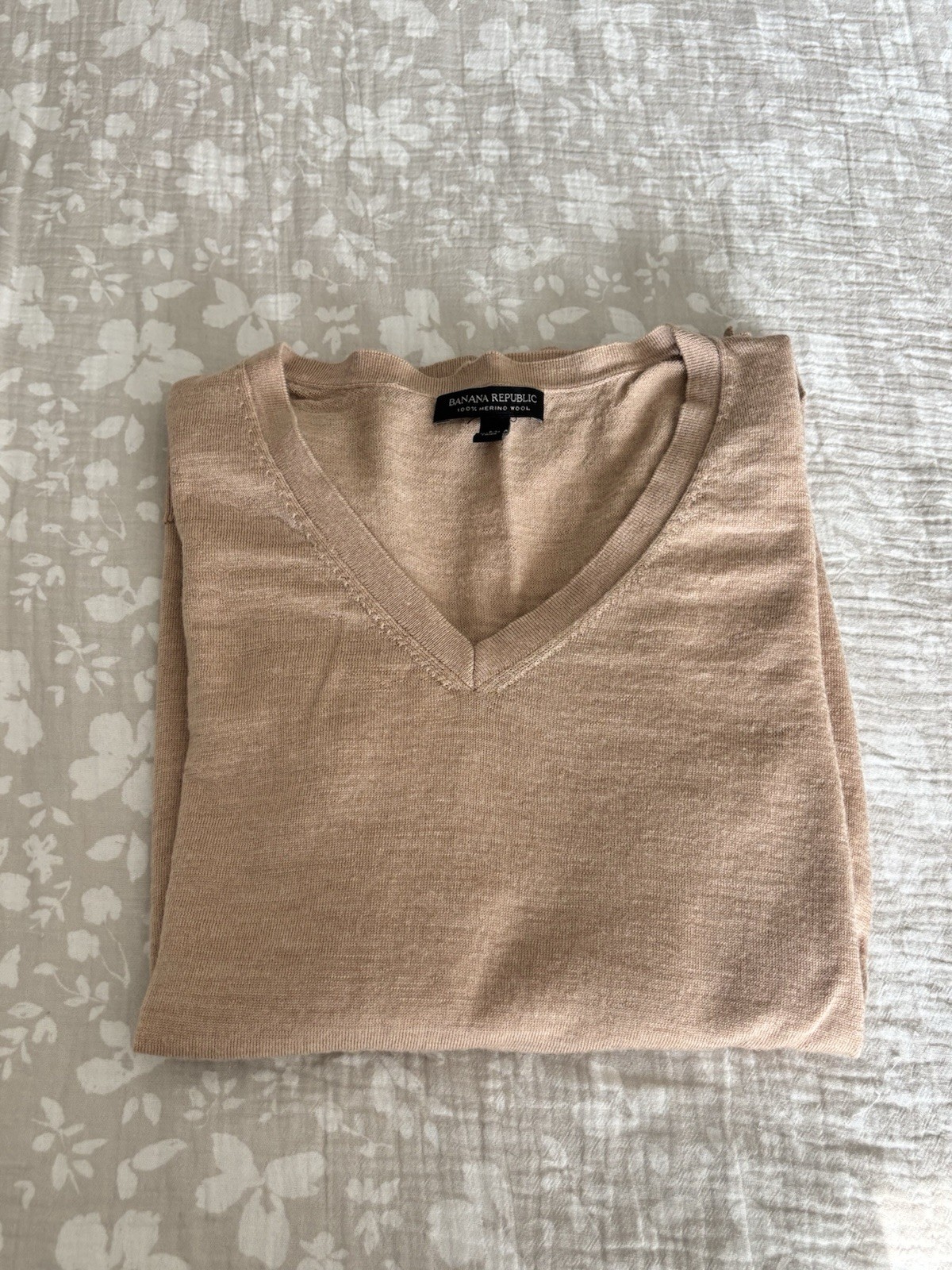 banana republic 100 merino wool sweater women Size M Preppy Academia Minimalist