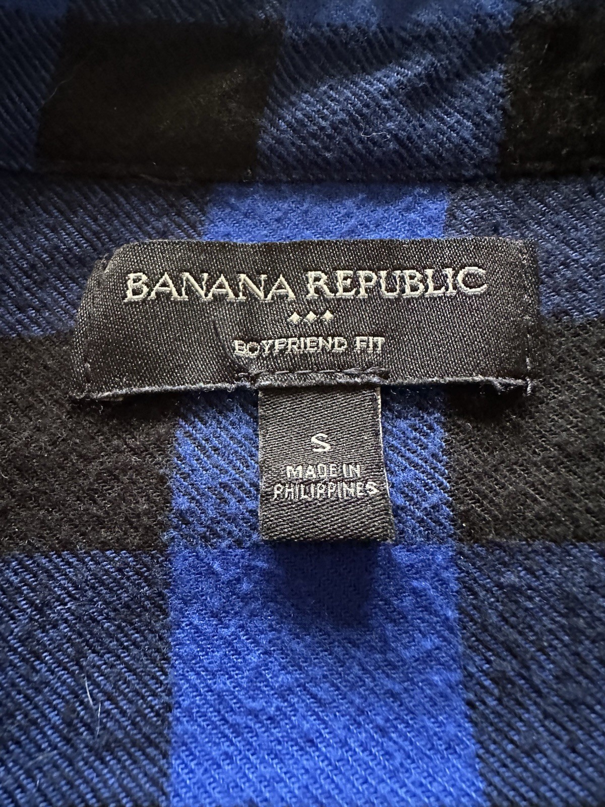 Banana Republic Boyfriend Fit Small Blue Black Buffalo Plaid Button Down Shirt