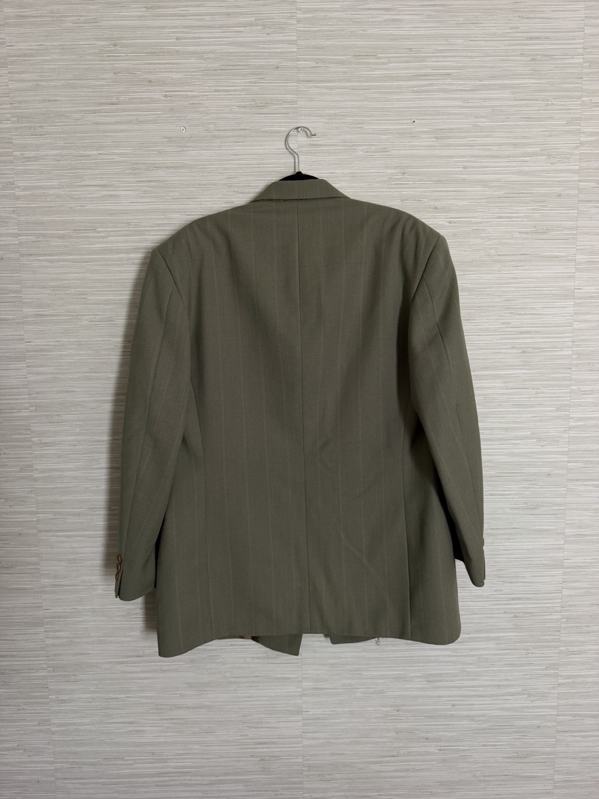 1980s Vintage ARMANI Men’s IT 50 Green Wool 2pc Suit DB 4-Button Pleated Pants