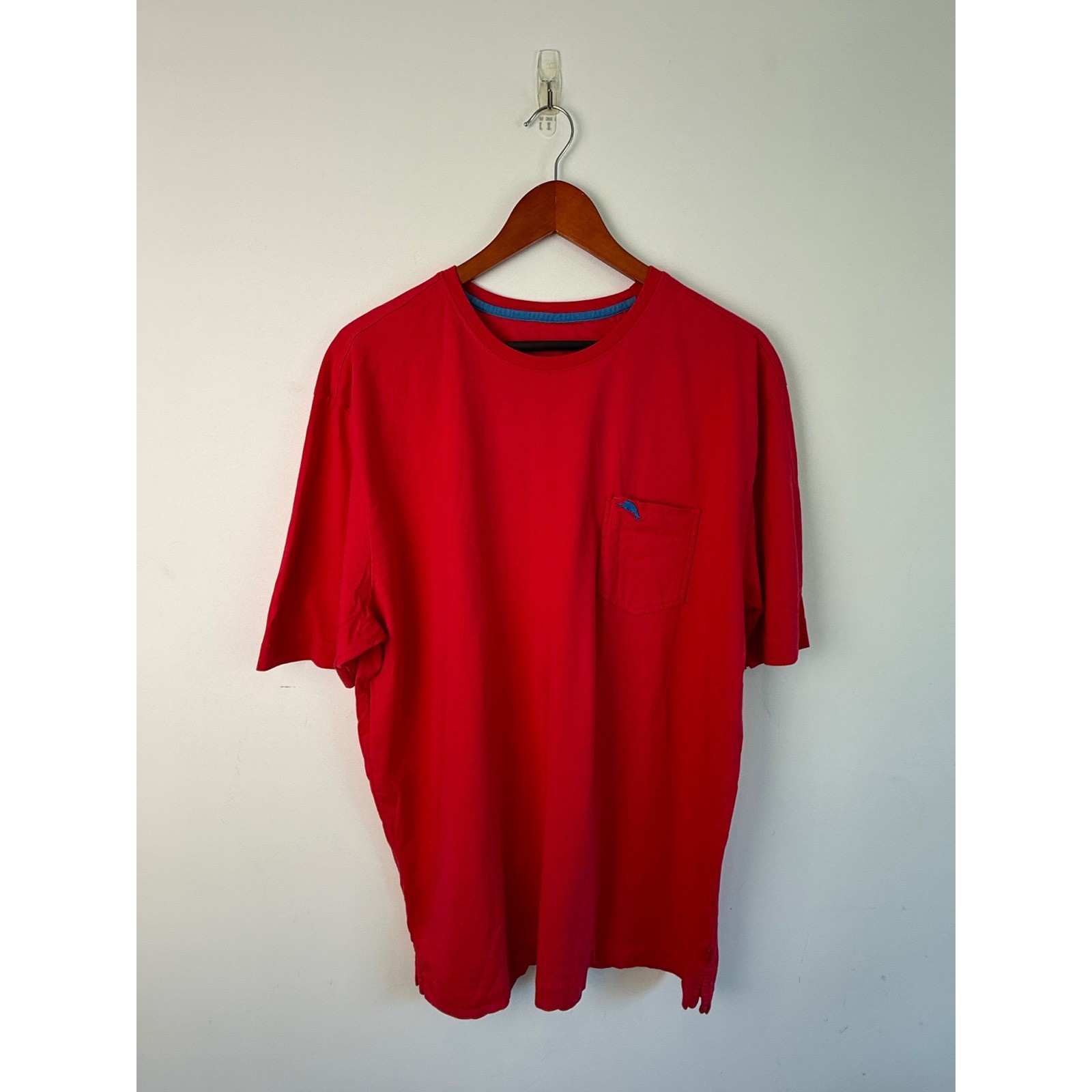 TOMMY BAHAMA Bali Skyline Pocket T-Shirt Mens Red Short Sleeve Marlin Logo L