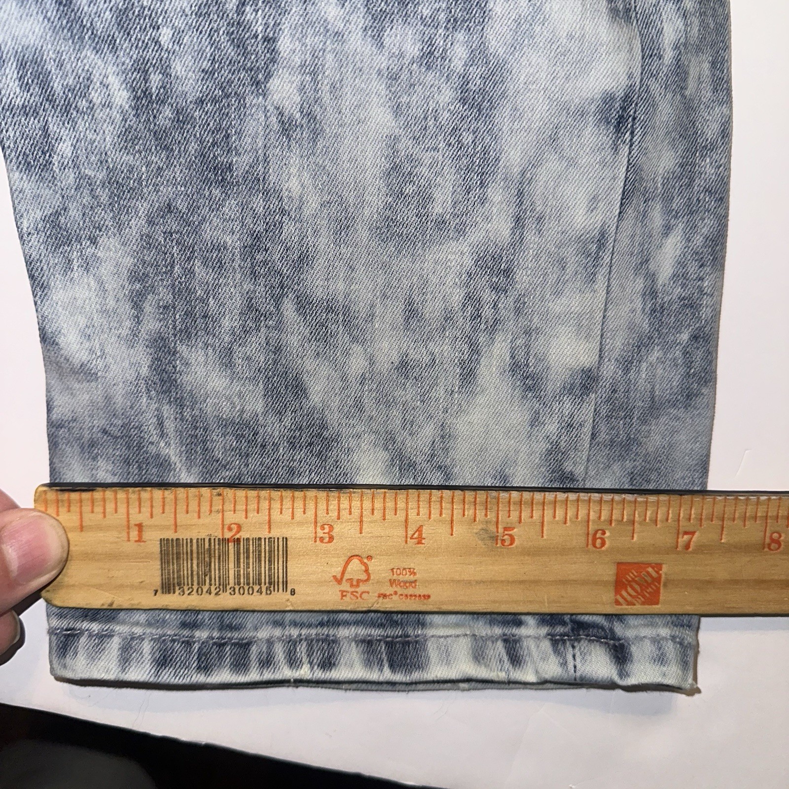 CALVIN KLEIN Slim Fit- Men’s 32×32 Jeans Acid Splatter Distress Button Fly EUC