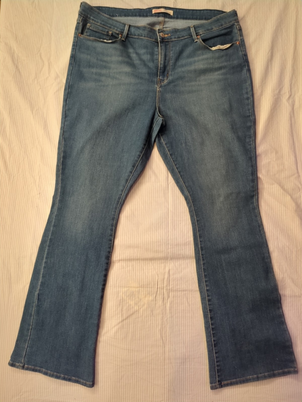 Signature By Levi Strauss Size 20M Women’s Denim Jeans Boot Cut Mid Rise 35”x32”