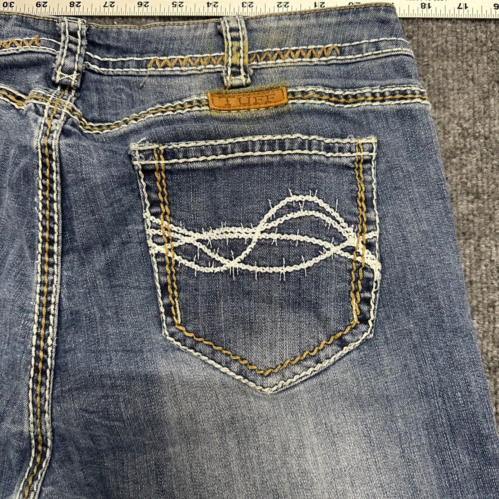 Cowgirl Tuff Co Jeans Womens Size 35×31 Blue Bootcut Thick Stitch Western Denim