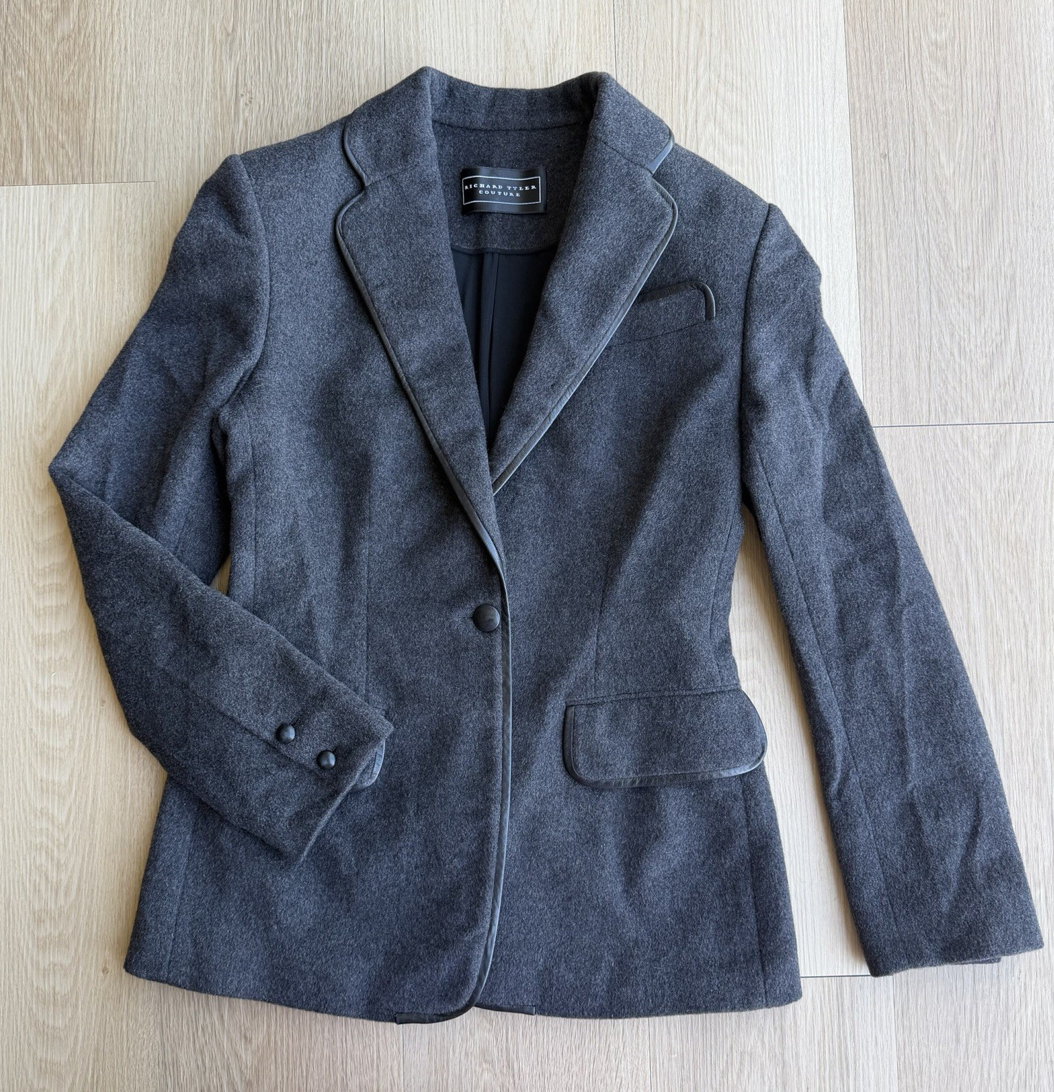 Richard Tyler Couture Women’s Gray Leather Blazer Size 4 One-Button Notch Lined