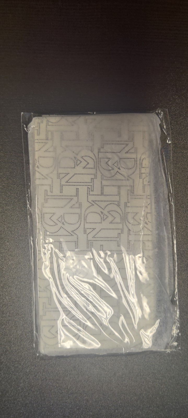 2 Badgley Mischka White Zip-Around Card Wallet w/Geometric Pattern Logo Accents
