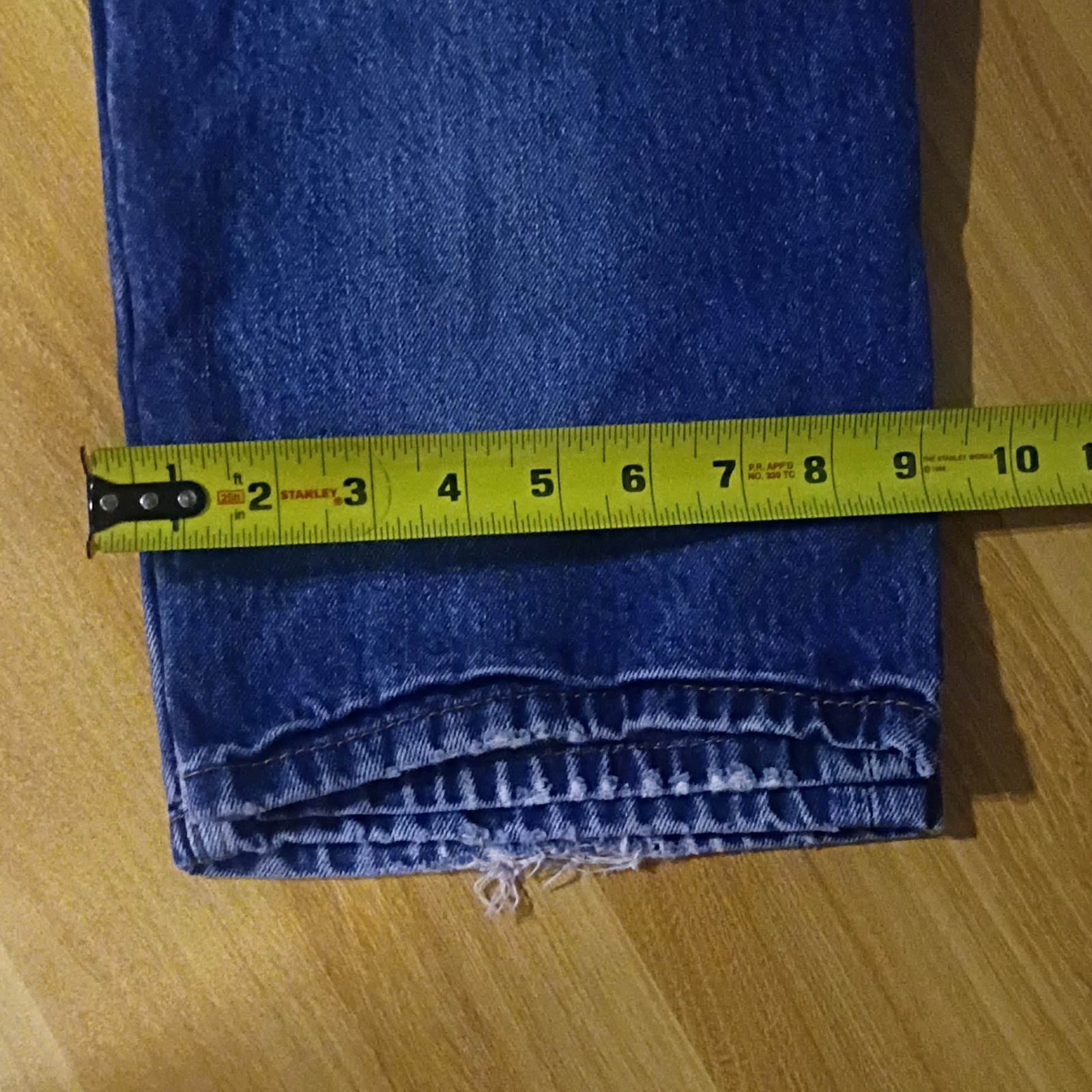 Levi’s 500 Series Straight Leg Blue Medium Wash Denim Jeans Men 5-Pocket