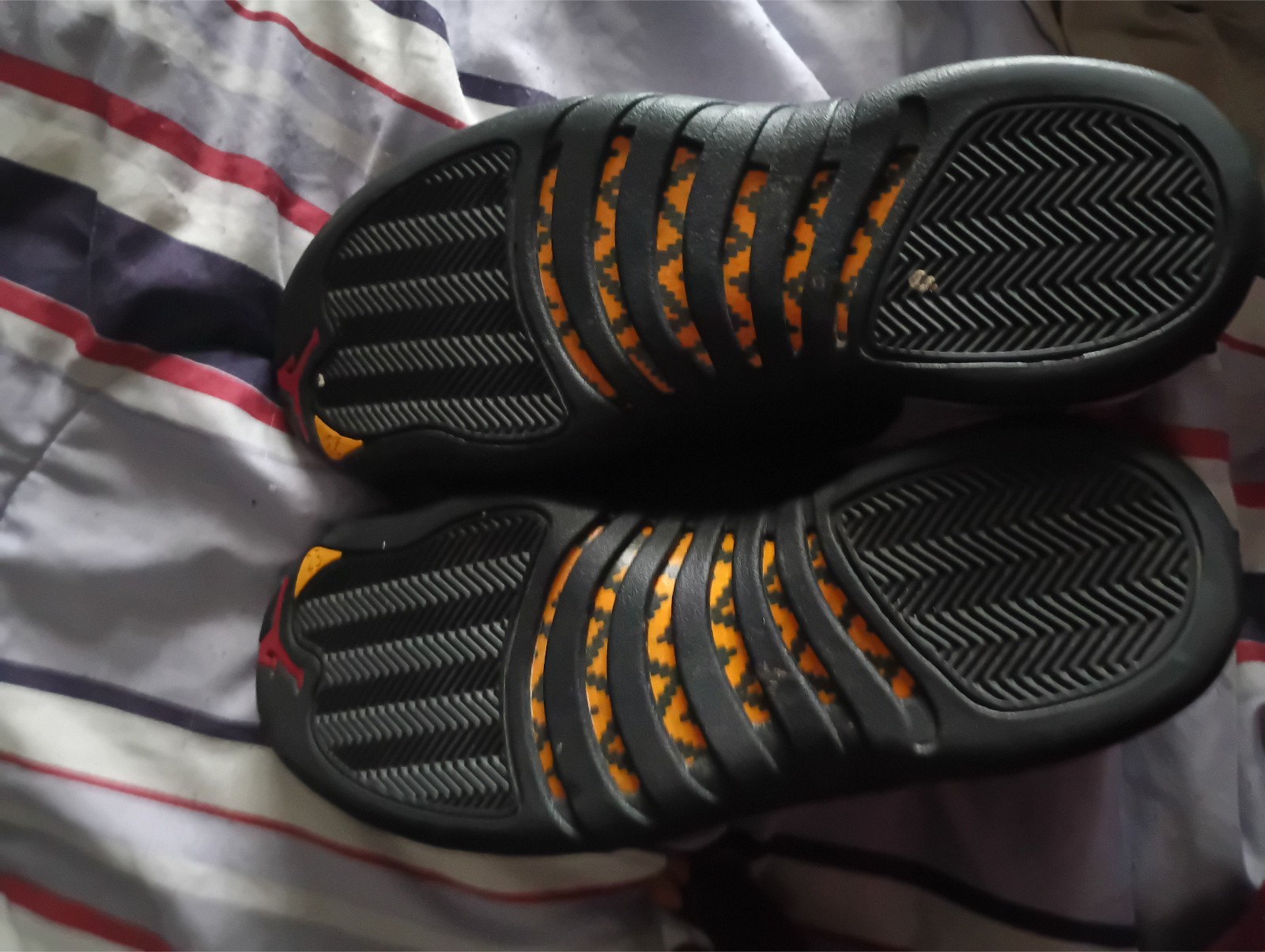 Size 12 – Air Jordan 12 Reto black and white