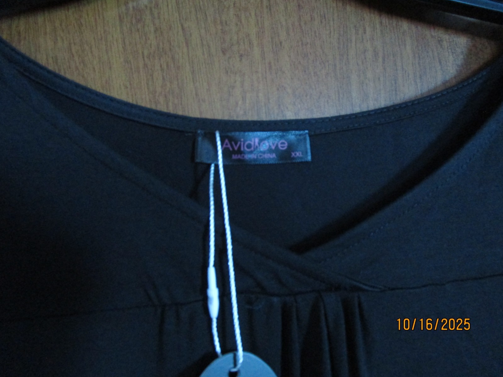 New Avid Love Black Top Sz XXL Rayon & Spandex Bust 49 Length 27.5 in