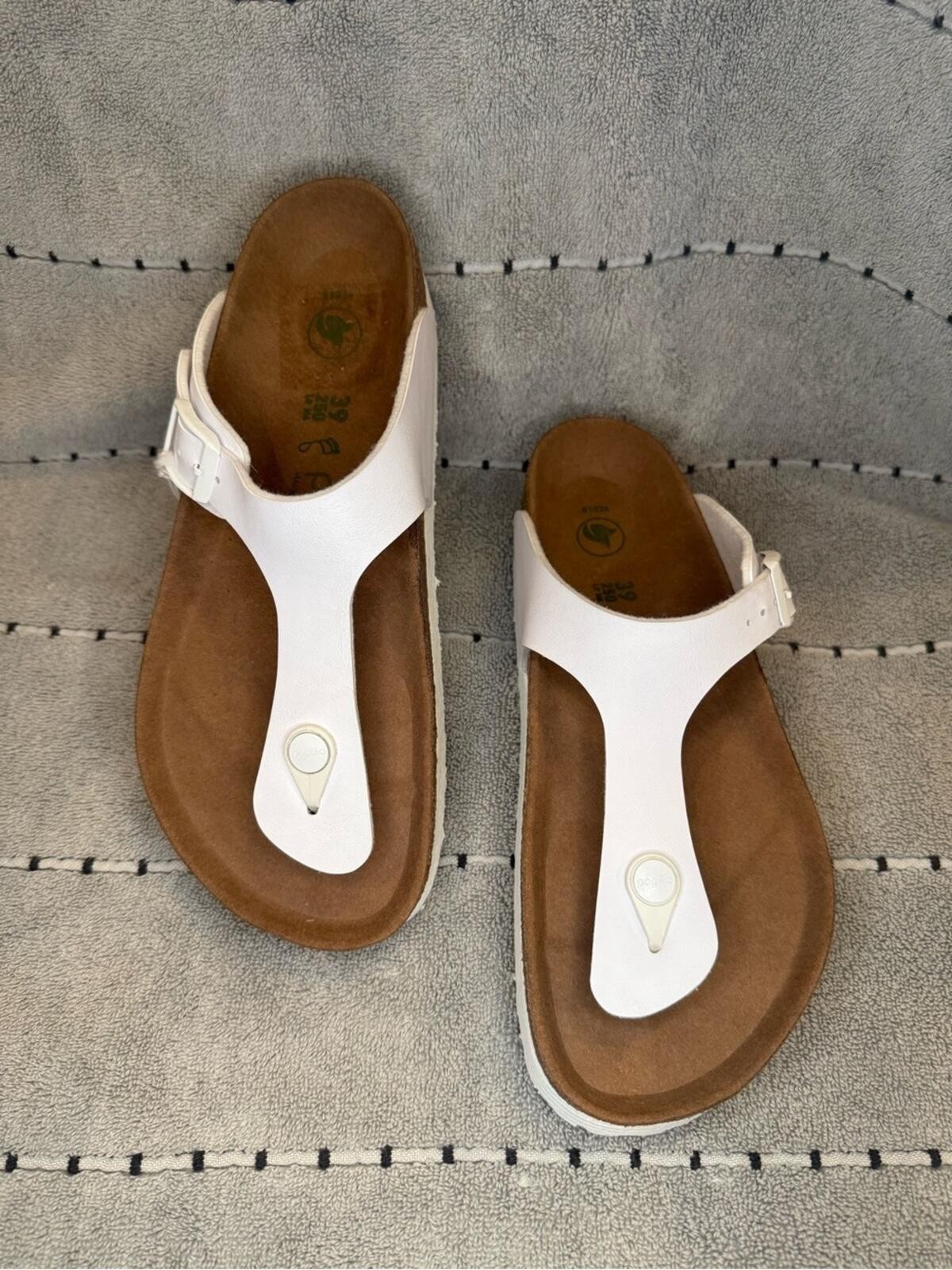 Papillio by Birkenstock Gizeh Platform Sandal White Vegan EU 39 US 8 NWOB