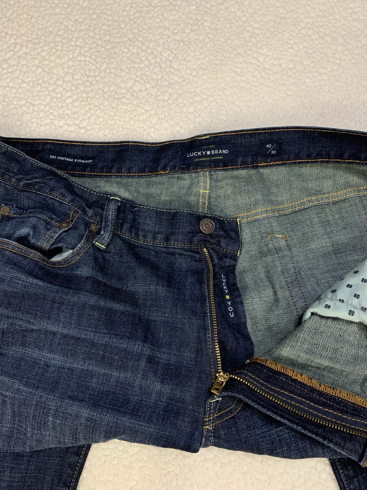 Lucky Brand Men’s Dark Wash Straight Denim Jeans relaxed whisking