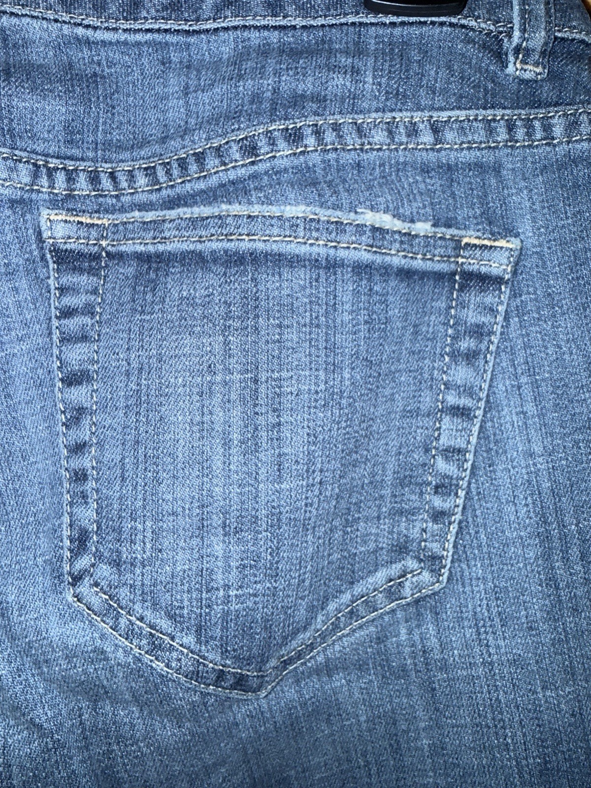 White House Black Market Women’s Capri Denim Jeans Blue Medium Wash Stretch 4