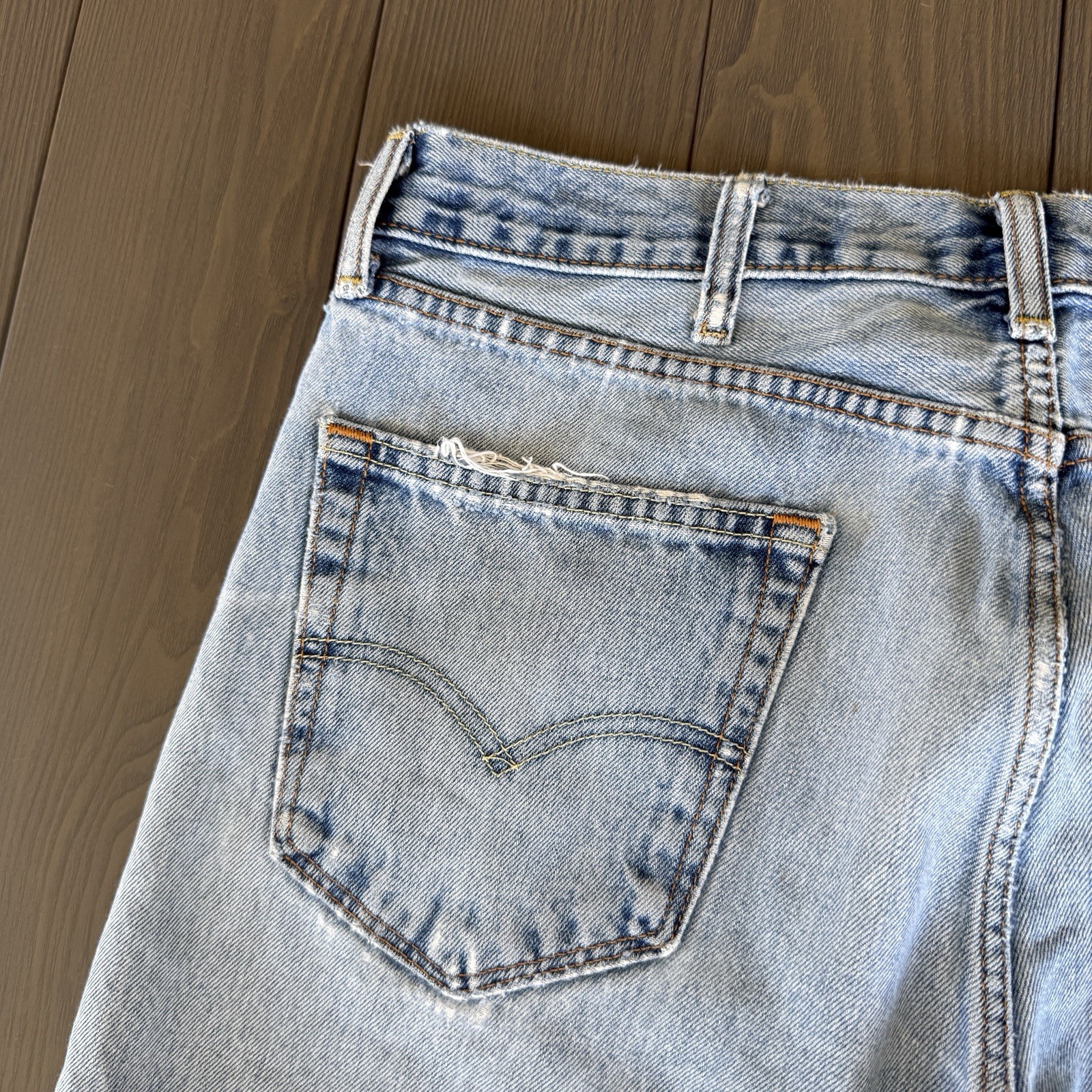 Levis 505 Straight Leg Relaxed Fit Jeans Mens 33×30 Blue Grunge Distressed Denim