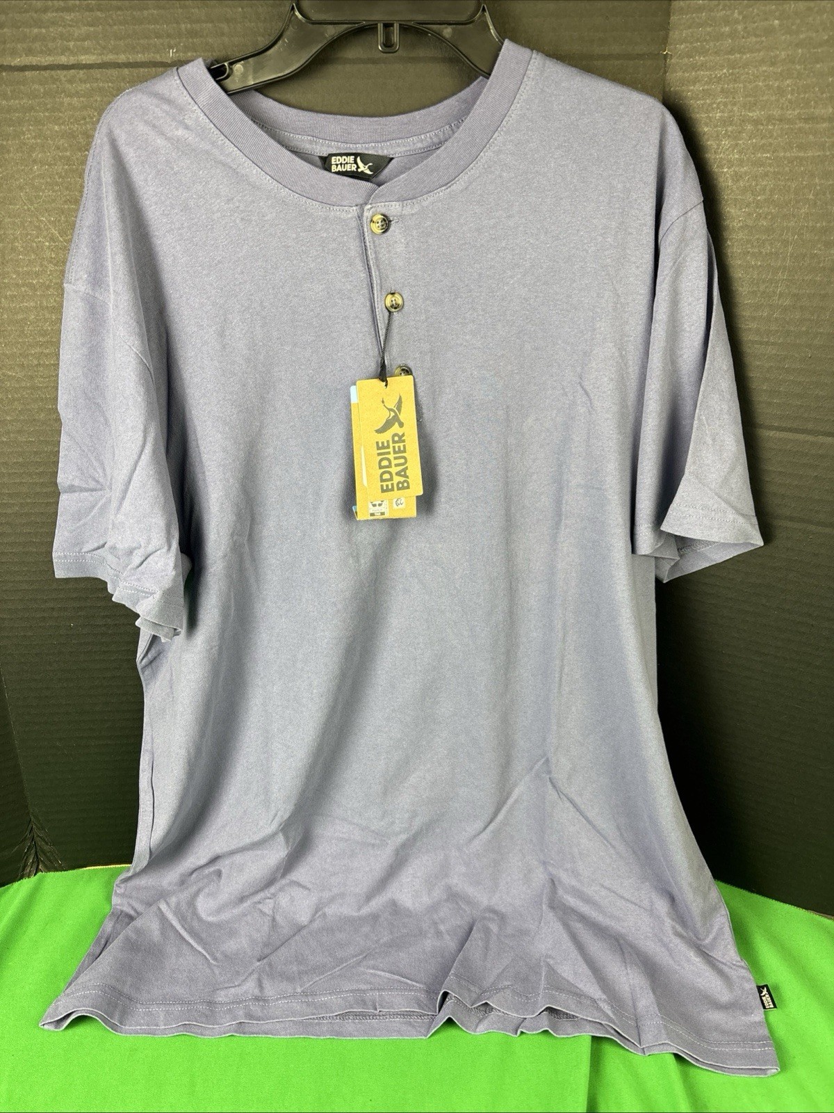 Eddie Bauer Men’s Short Sleeve Henley Size XXL Purple