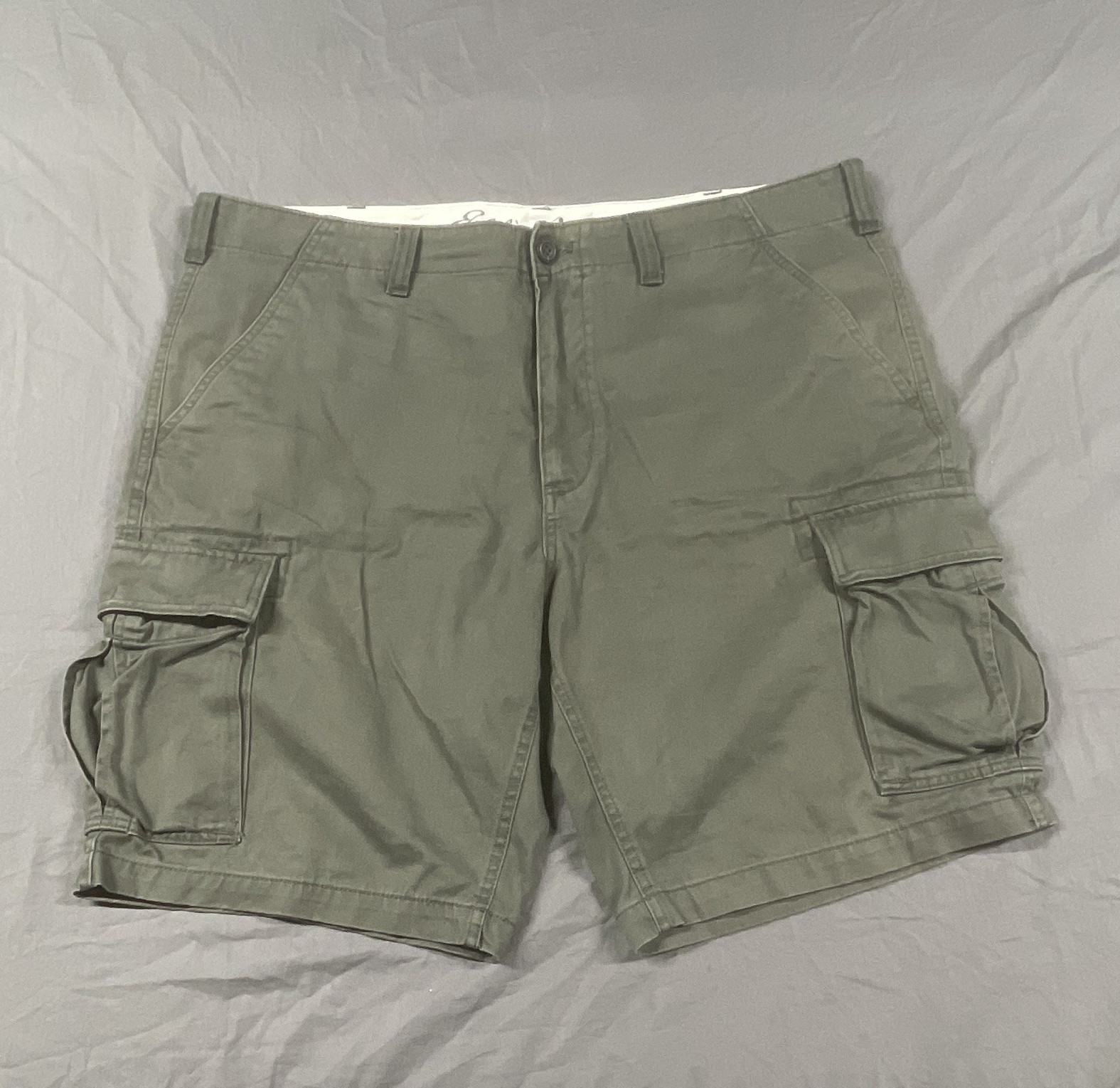 Eddie Bauer Legendwash Men’s Green Cargo Shorts Cotton Canvas Zip Pockets