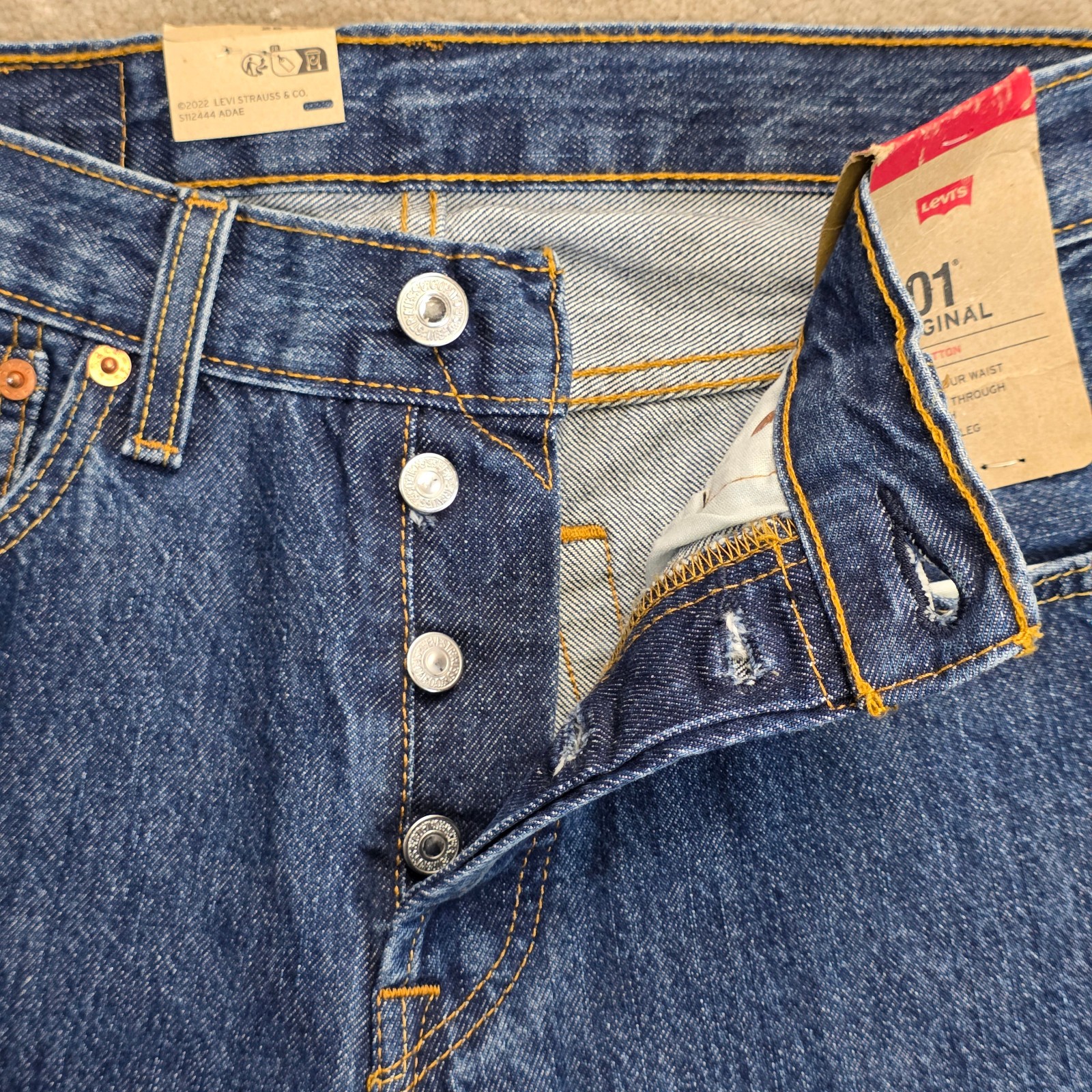 Levis Men’s 501 Original Fit Straight Leg Button Fly Denim Jeans Size 28×30 Blue