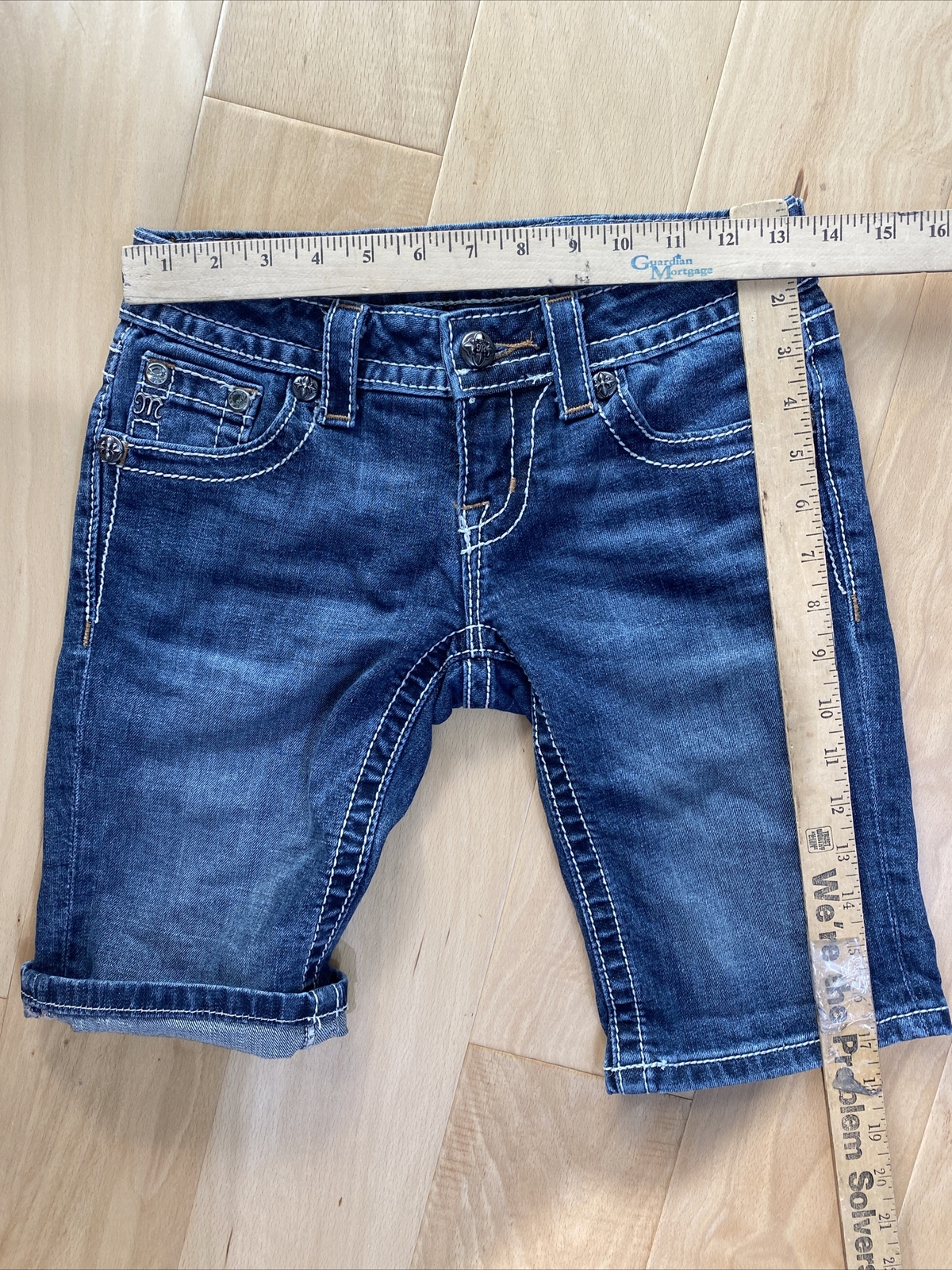 Miss Me Sz 24 Bermuda Bling Gems Silver Stitch Denim Shorts Med Wash 11 1/4 Inse