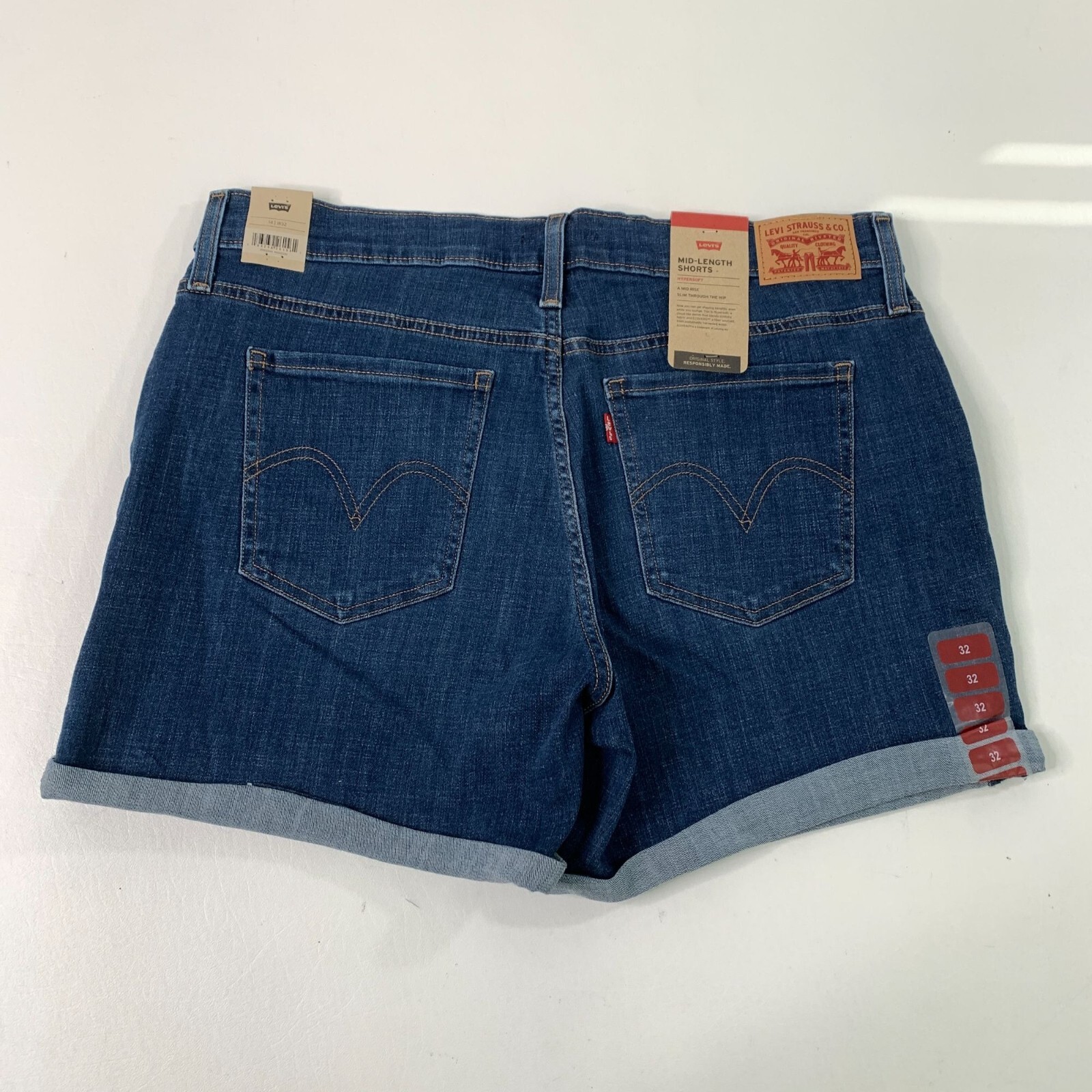 Levi’s Women’s Shorts 14 Mid Length Denim Distressed Cuffed Shorts 14 32W