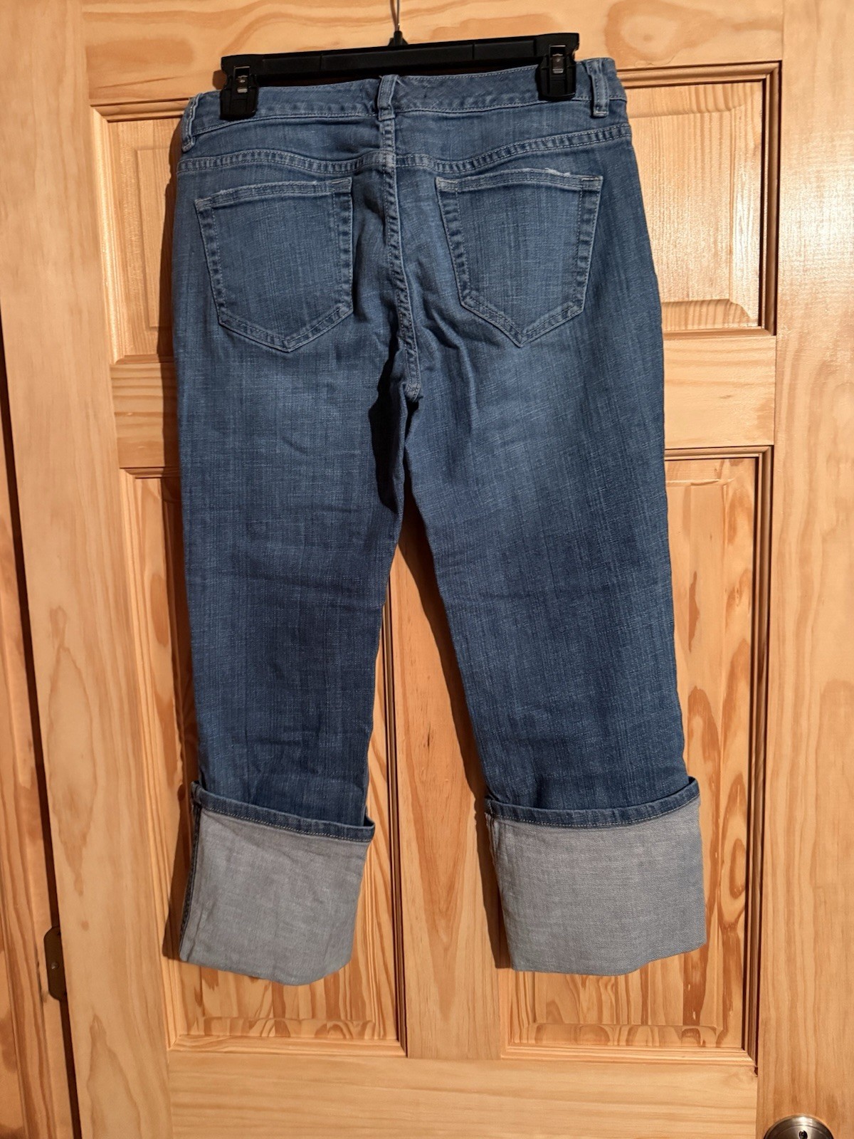 White House Black Market Women’s Capri Denim Jeans Blue Medium Wash Stretch 4