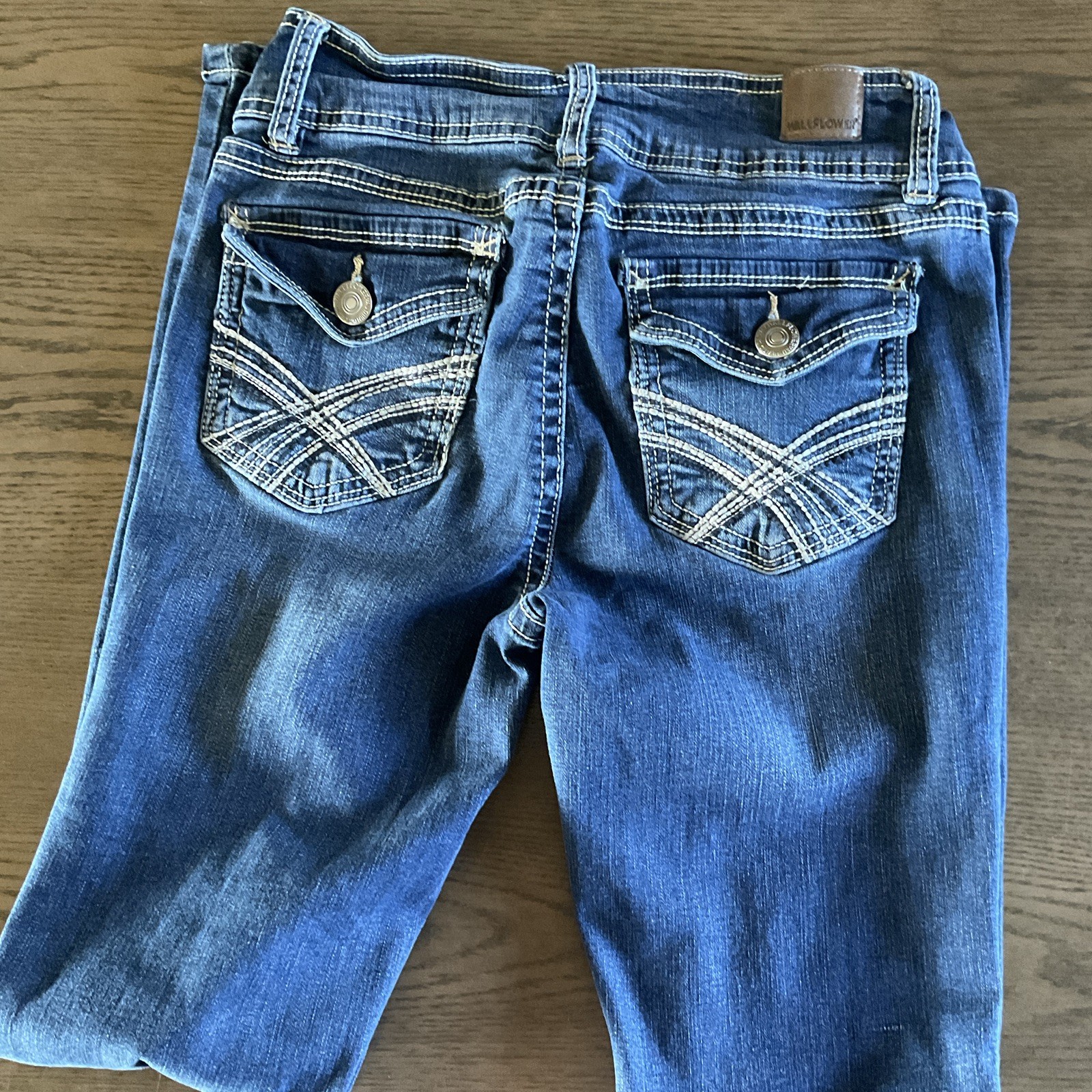 WallFlower Luscious Curvy Women’s Bootcut Jeans Blue Medium Wash Stretch Pockets