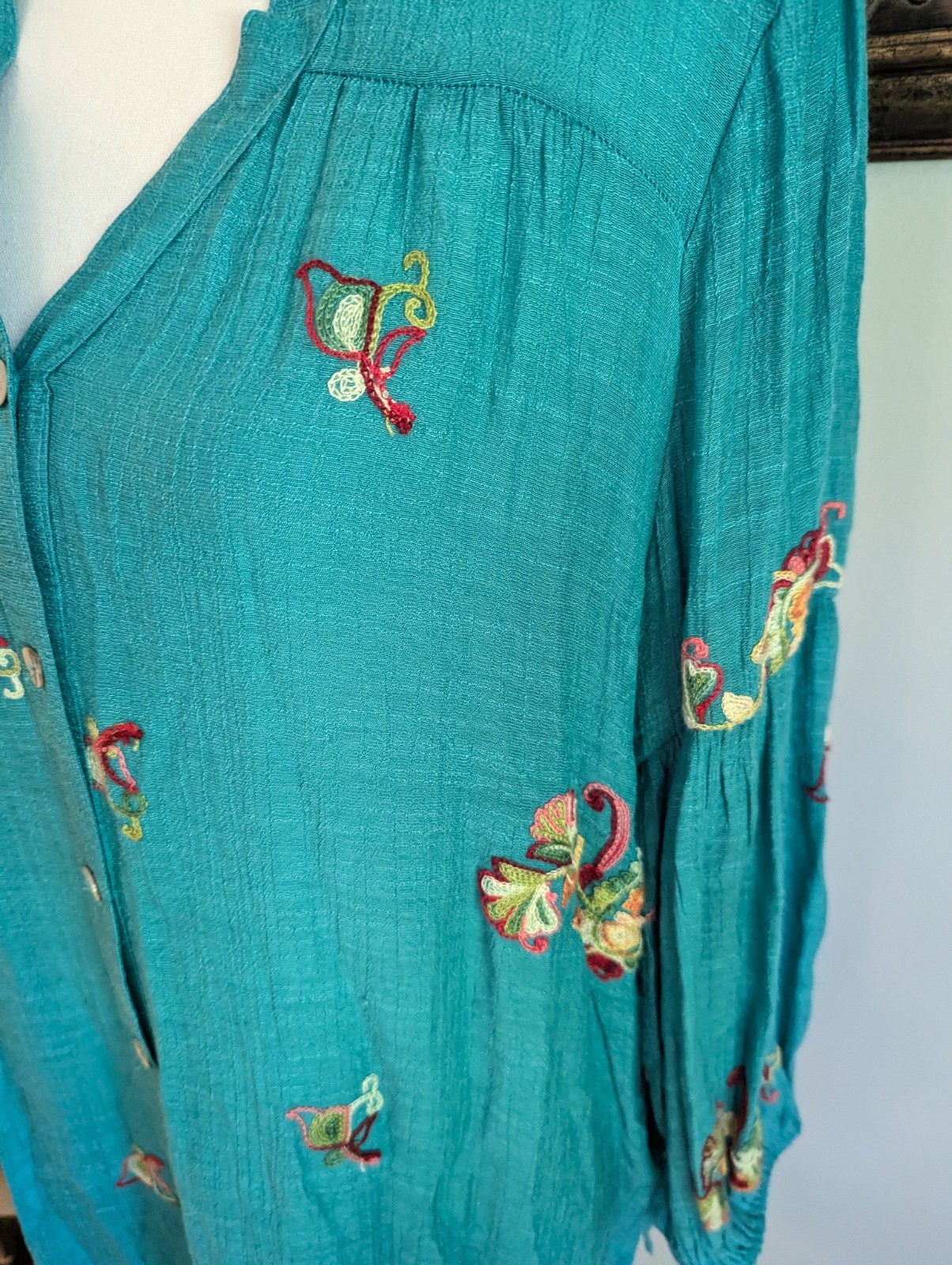 NEW Figueroa & Flower Women’s Large Turquoise Embroidery Boho Blouse Semi-sheer