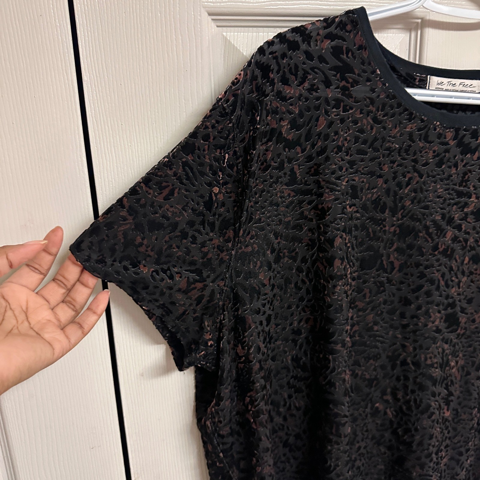 We The Free T-Shirt Womens Medium Black Burnout Velvet Leopard Print