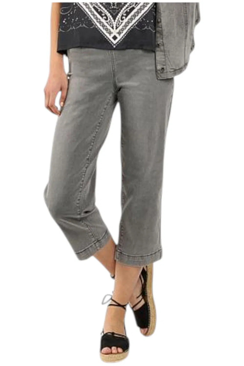 DG2 by Diane Gilman Women’s Classic Straight Leg Crop Jean Gray