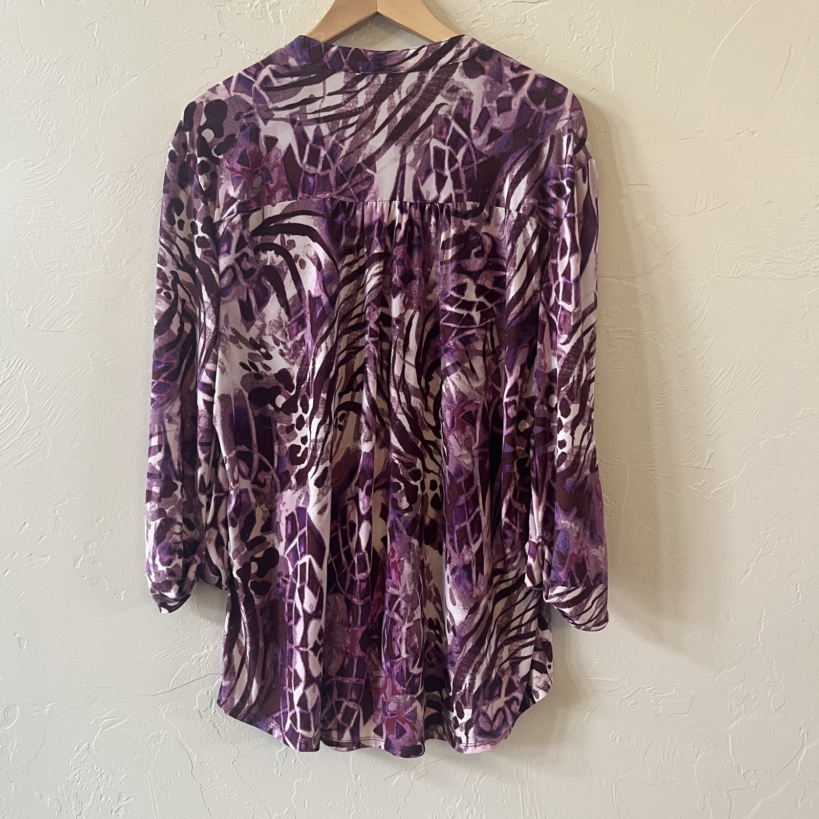 Cocomo Size XL Black Purple Leopard Abstract 3/4 Sleeve Stretch Blouse Tunic