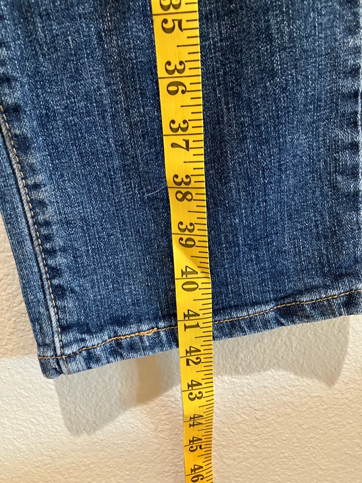 Levi’s 505 Straight Leg Jeans Blue Mid Wash Stretch Classic Denim Women’s 8M