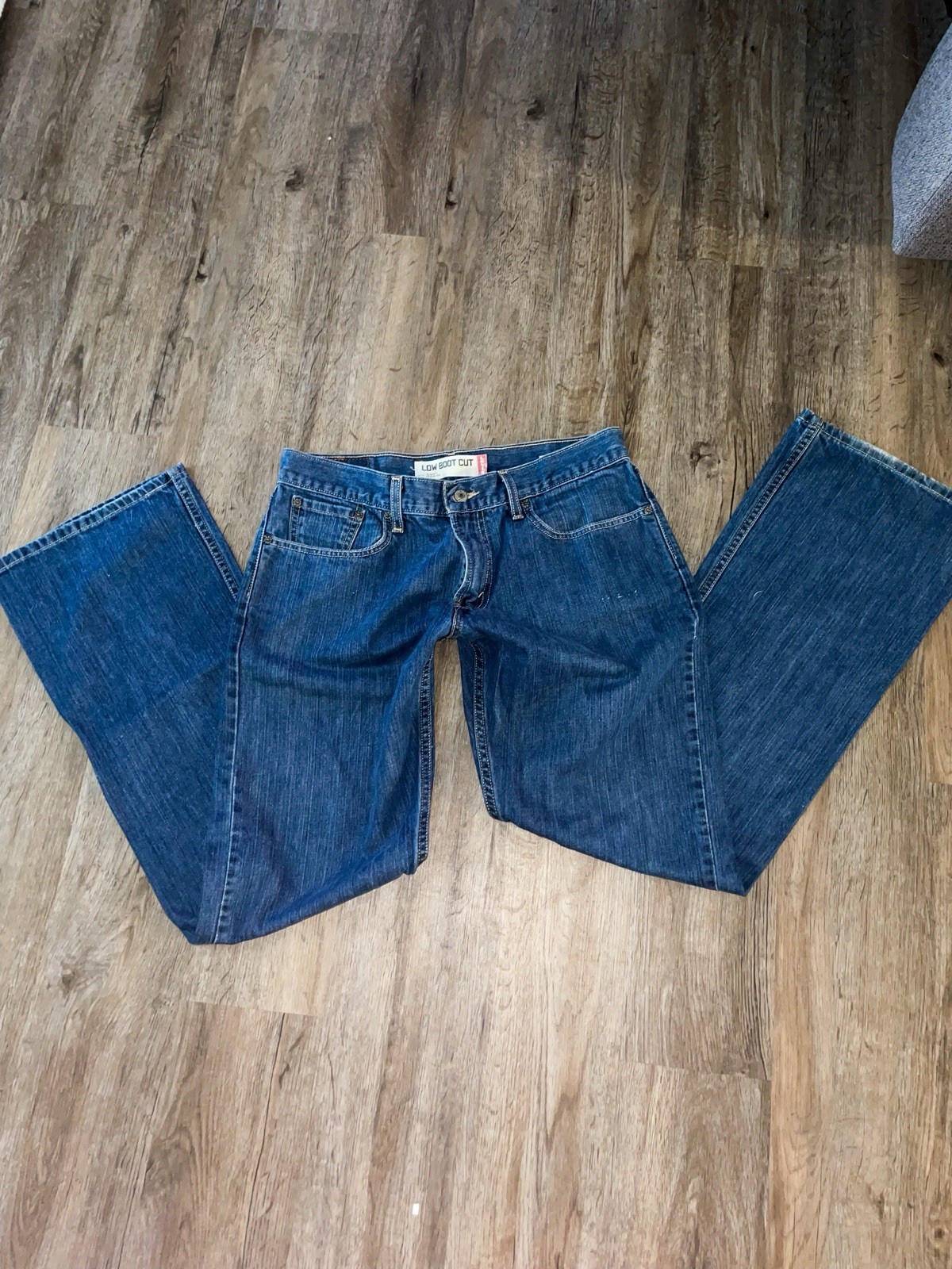Levi’s Blue Medium Wash Denim Jeans Bootcut Regular Fit Low Rise Cotton