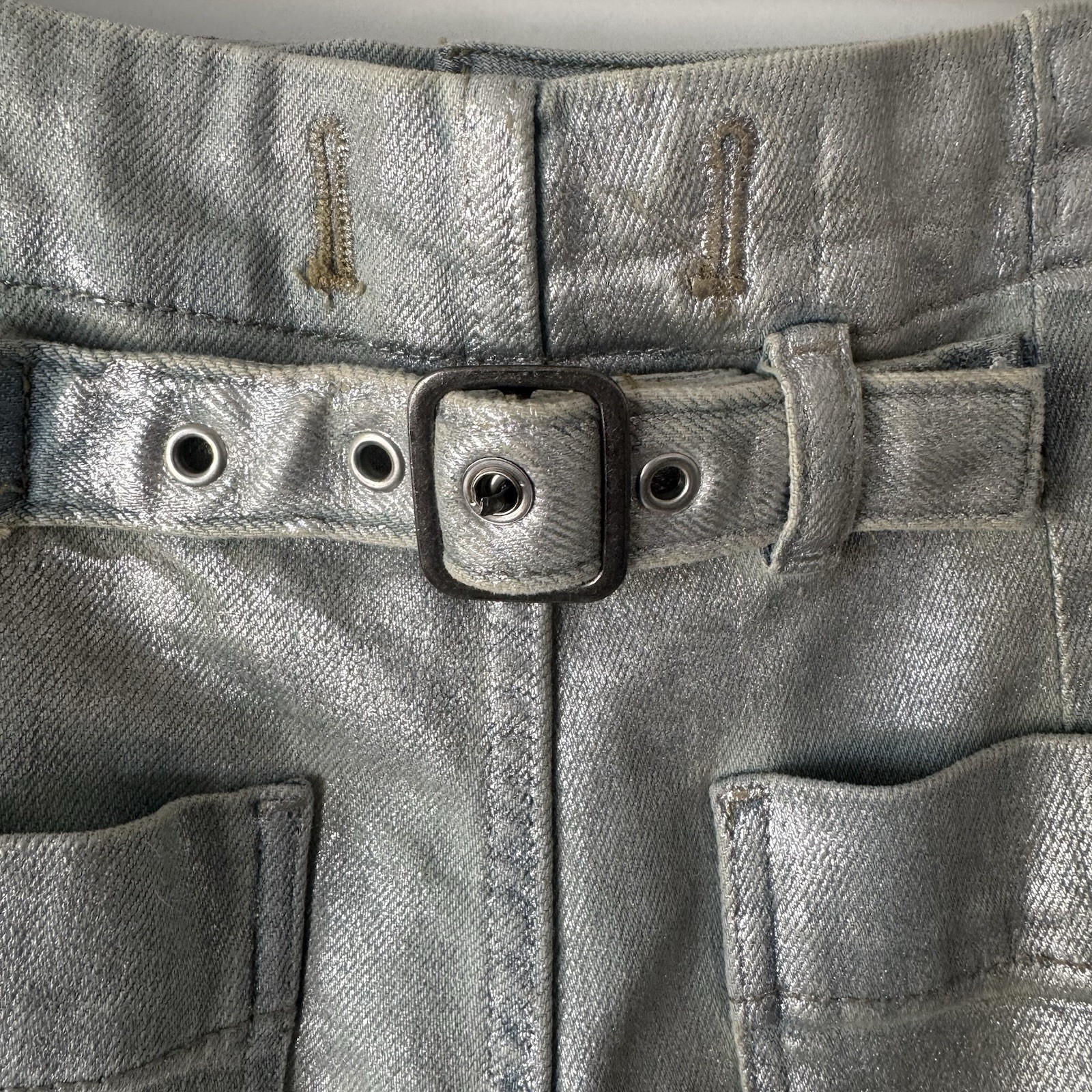 Pilcro Anthropologie Arin Mid Rise Crop Wide Barrel Jeans Coated Silver 26P