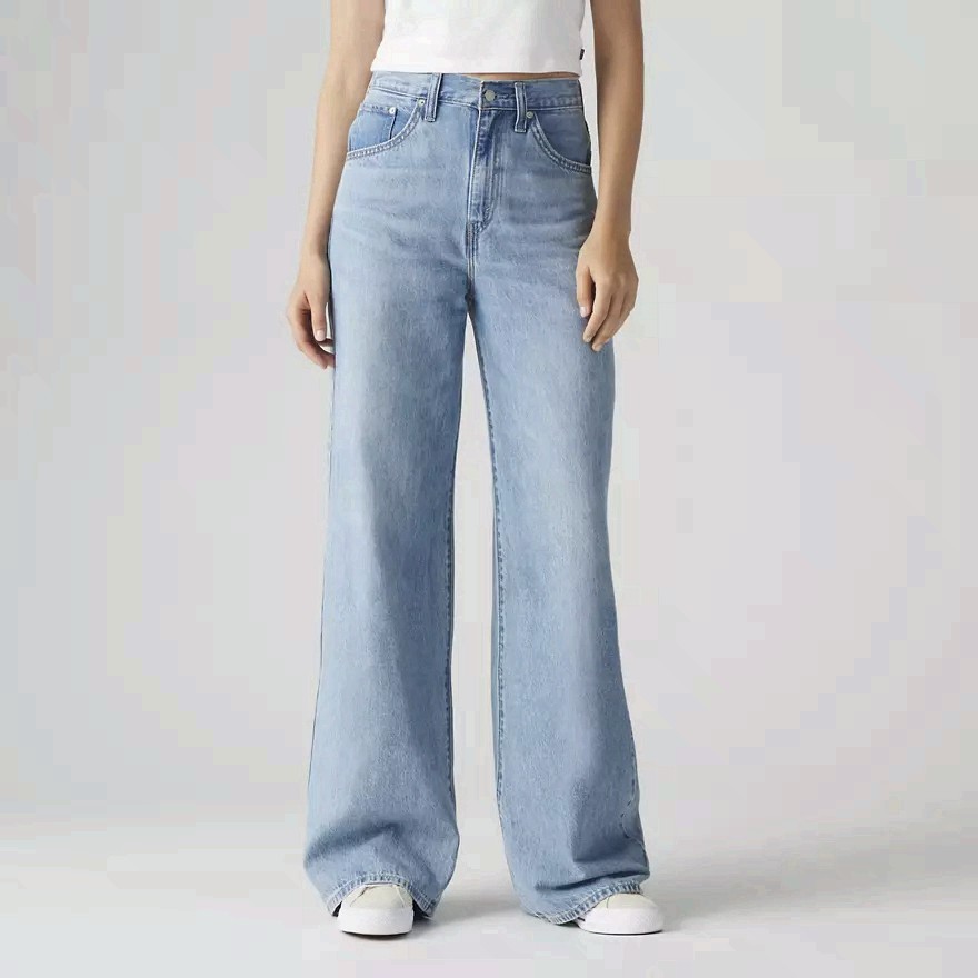 Levi’s Cinch Baggy Lightweight Women’s Jeans – Inseam 31