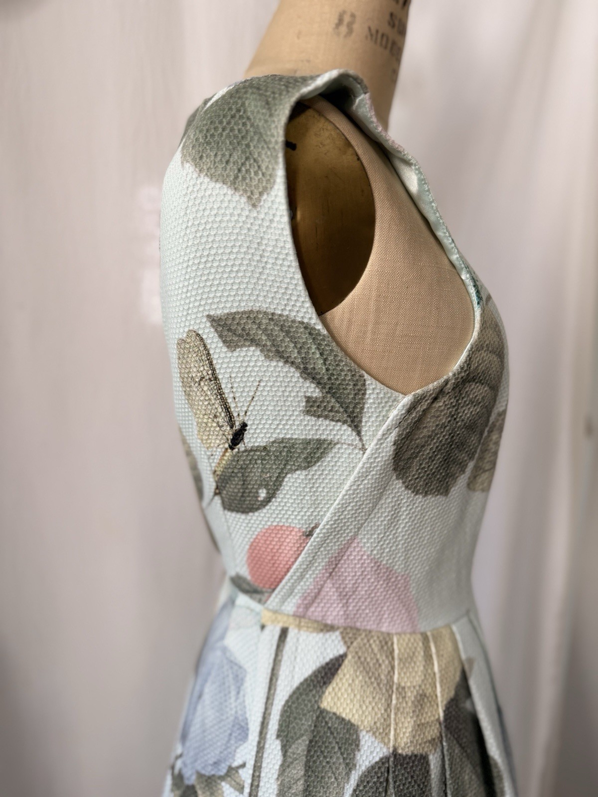 Ted Baker Light Blue Floral A-Line Scoop Neck Lined Knee Dress Sleeveless 0