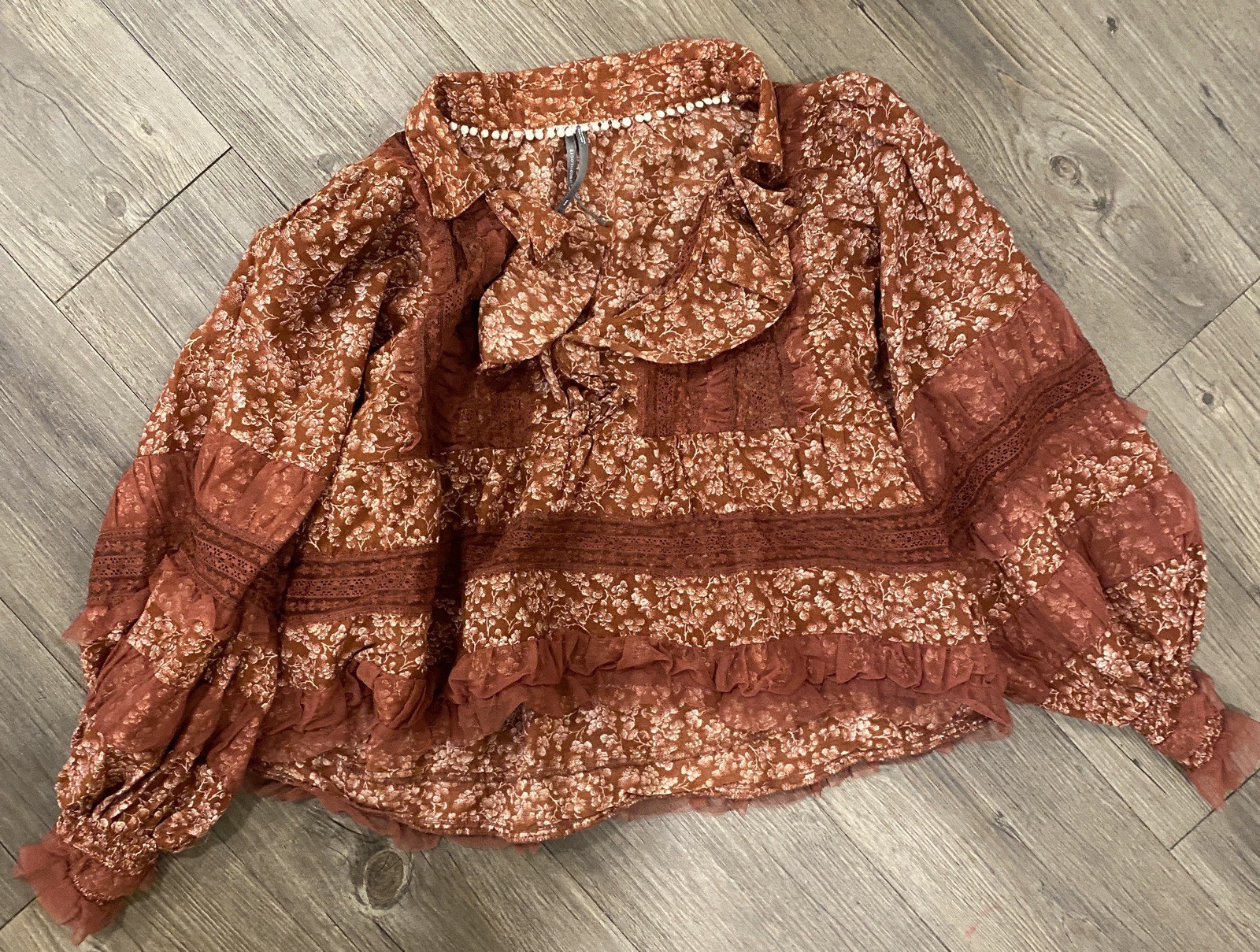 Anthropologie Ruffled V-Neck Popover Blouse Terracotta Red Motif Med OB1866645