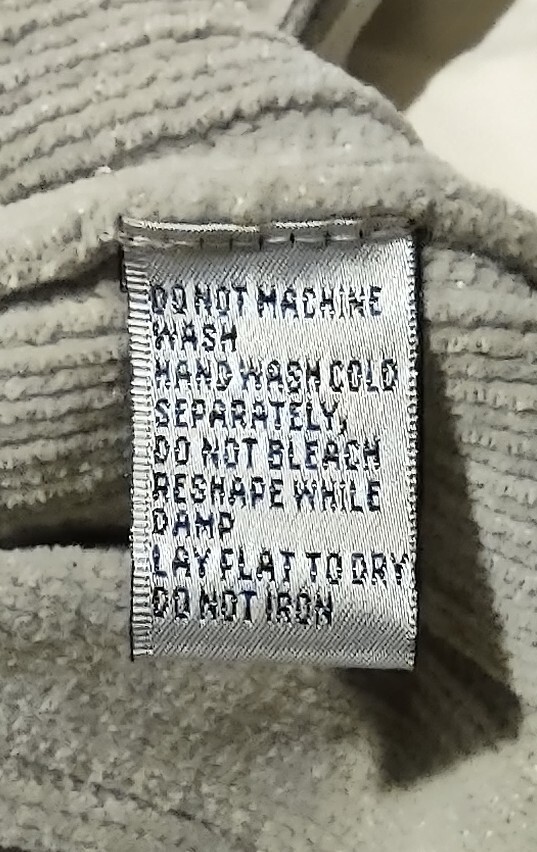 Men’s Elliott brand sweater. Size XL. Hand wash only, very soft and comfortable