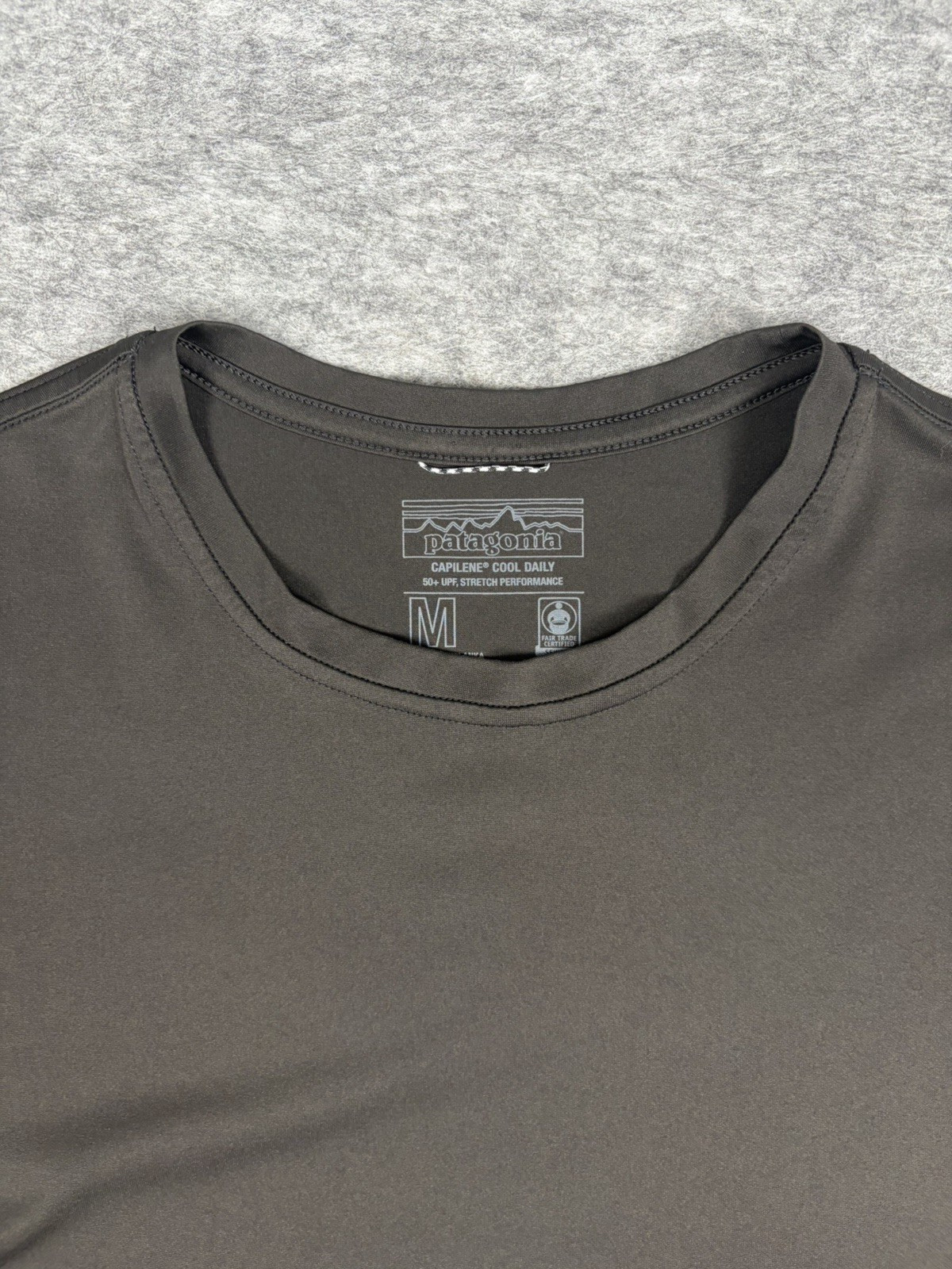 Patagonia Shirt Mens M Black Capilene Cool Daily 50+ UPF Stretch Performance
