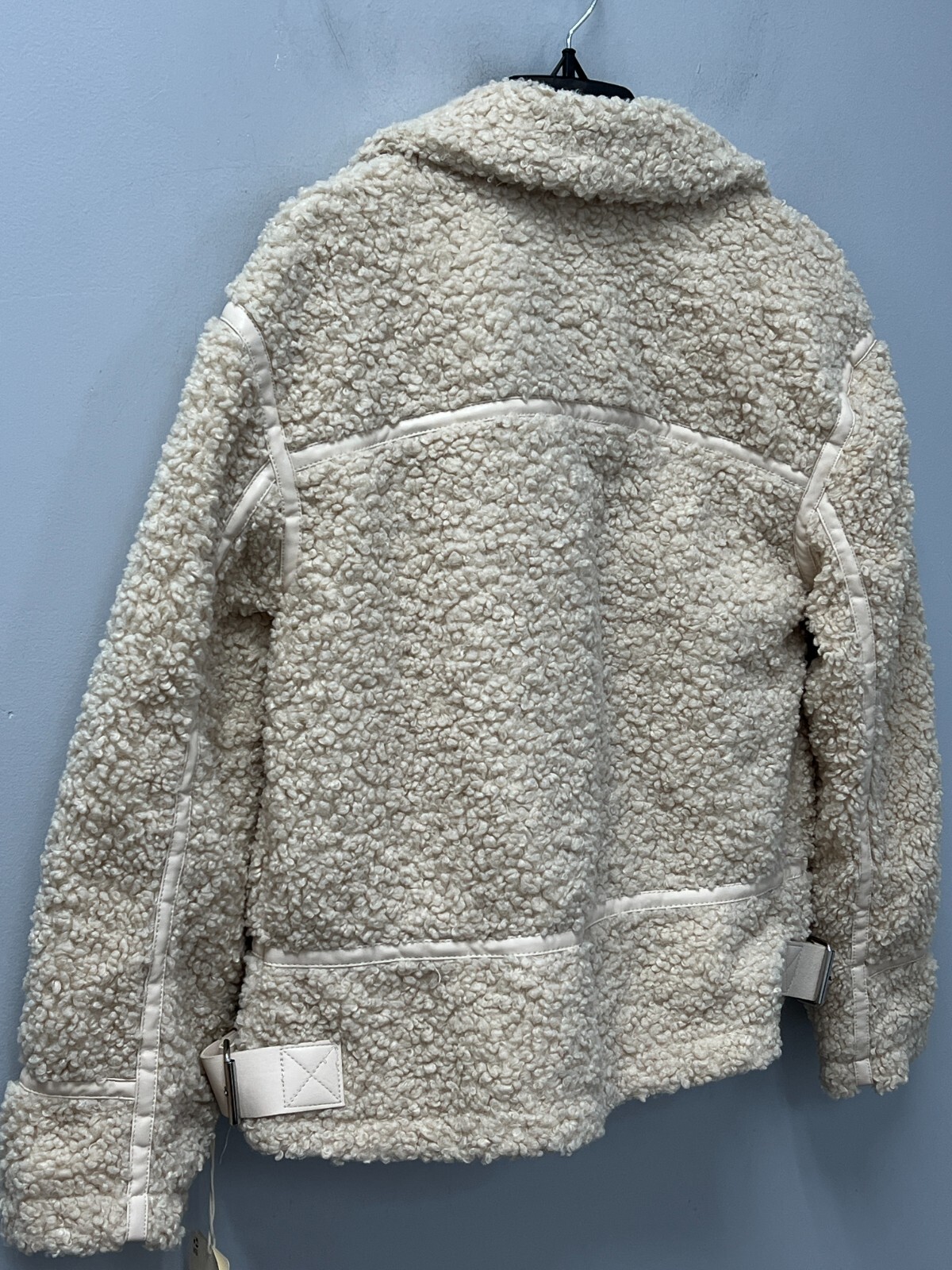 a.n.a Ivory Sherpa Reversible Short Coat Collared Women’s Size XL Zip Pockets