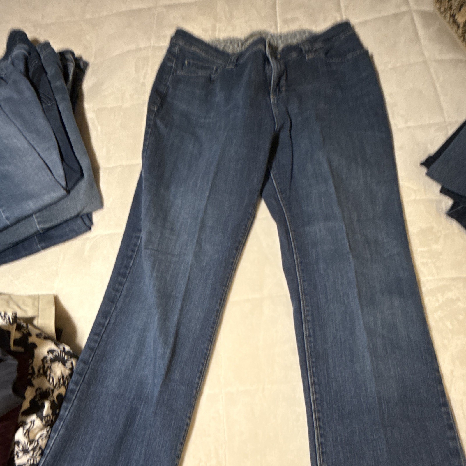 Lee Women’s Dark Wash Blue Denim Straight Leg Mid Rise Stretch 5-Pocket