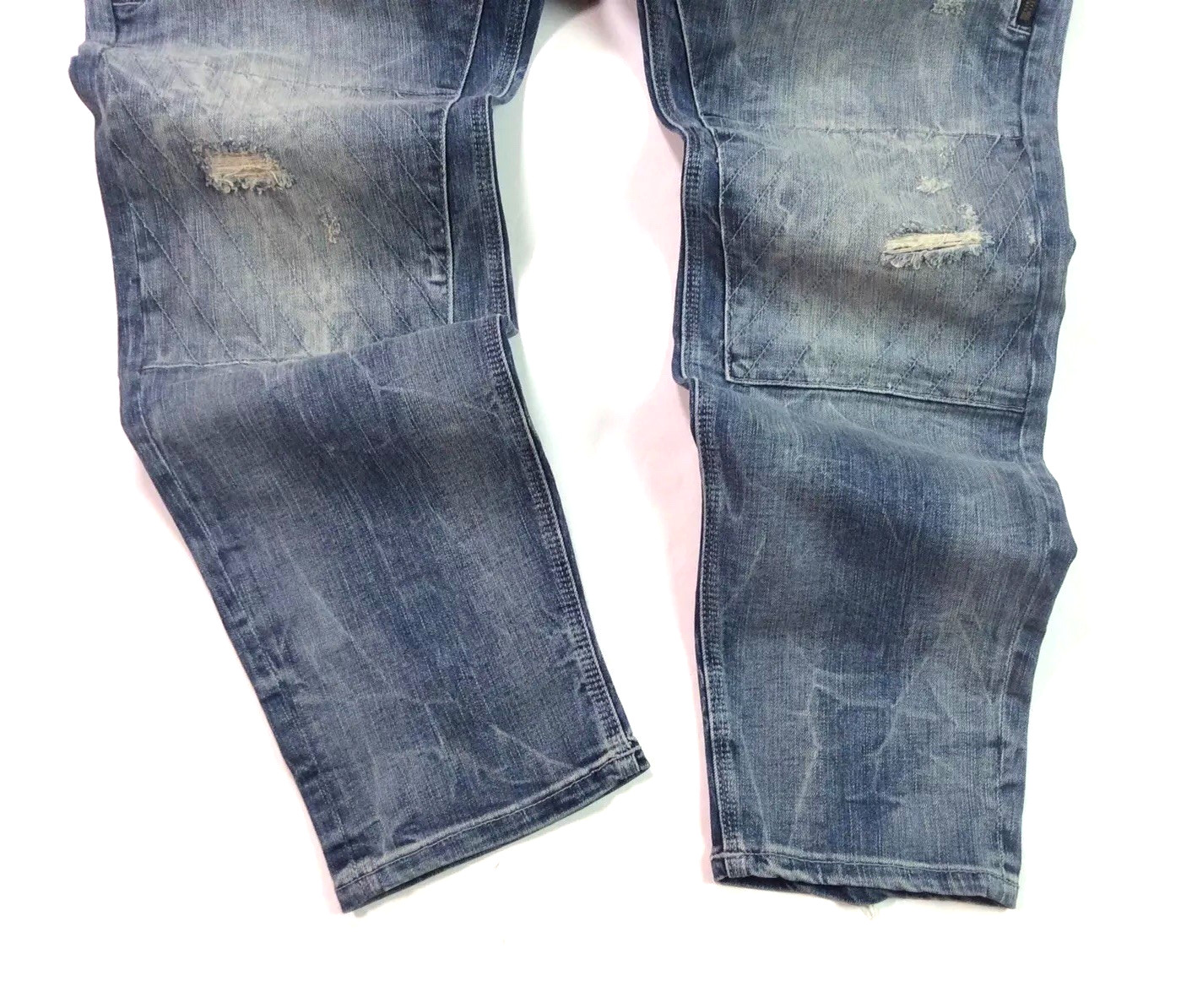 True Religion Zip Pockets Distressed Ripped Shredded Stitch Work Taper Jeans Men