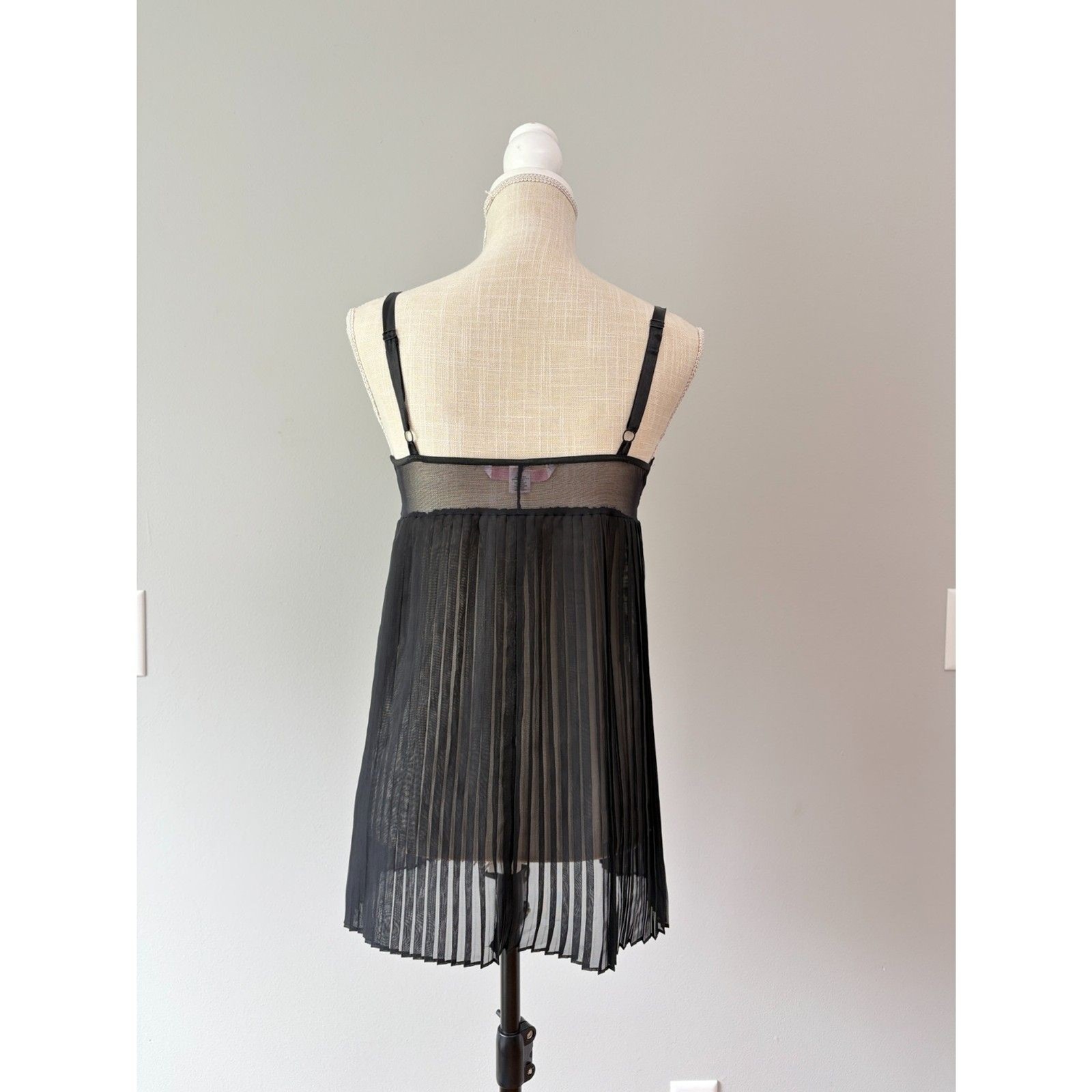 Vintage Y2K Victoria’s Secret Black Pleated Babydoll Cami Top Flocked Velvet S