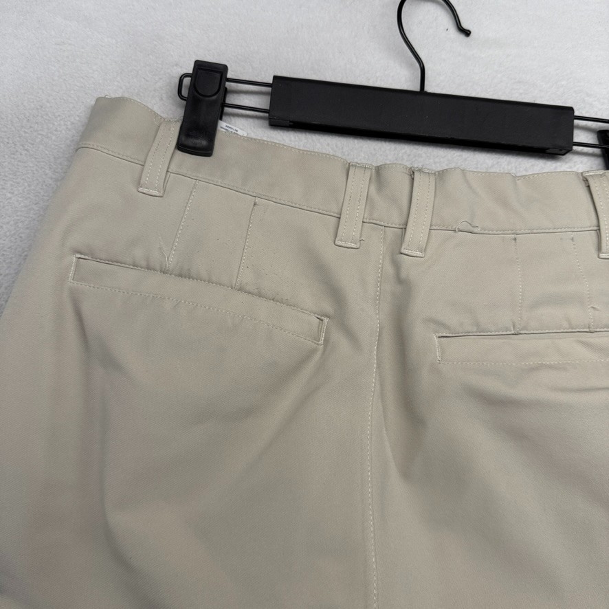 State and Liberty Shorts Men’s 32 FITS 30 Gray Beige Performance Golf Chino READ